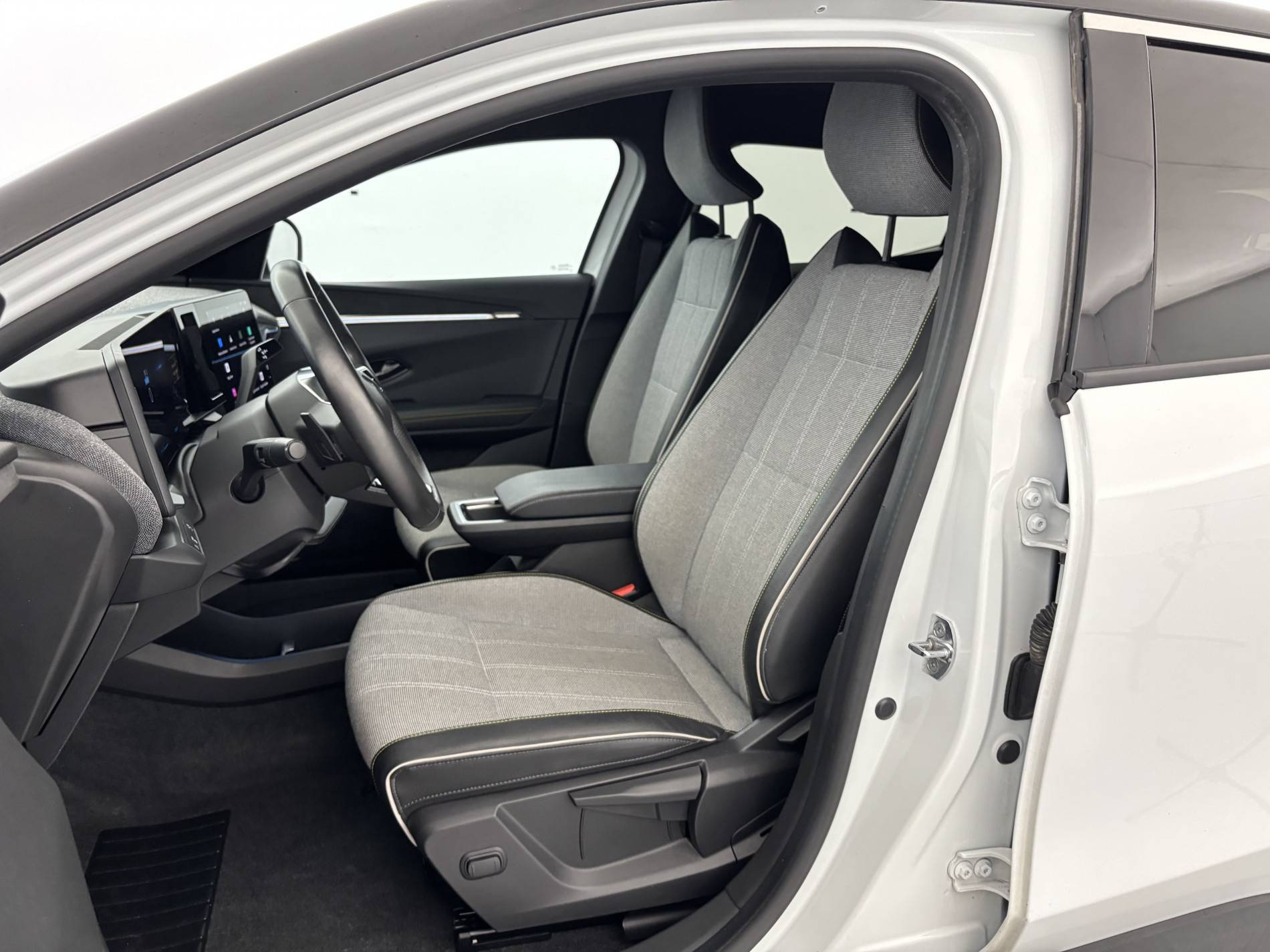 Vente en ligne Renault Megane E-Tech  EV60 220 ch super charge au prix de 23 490 €