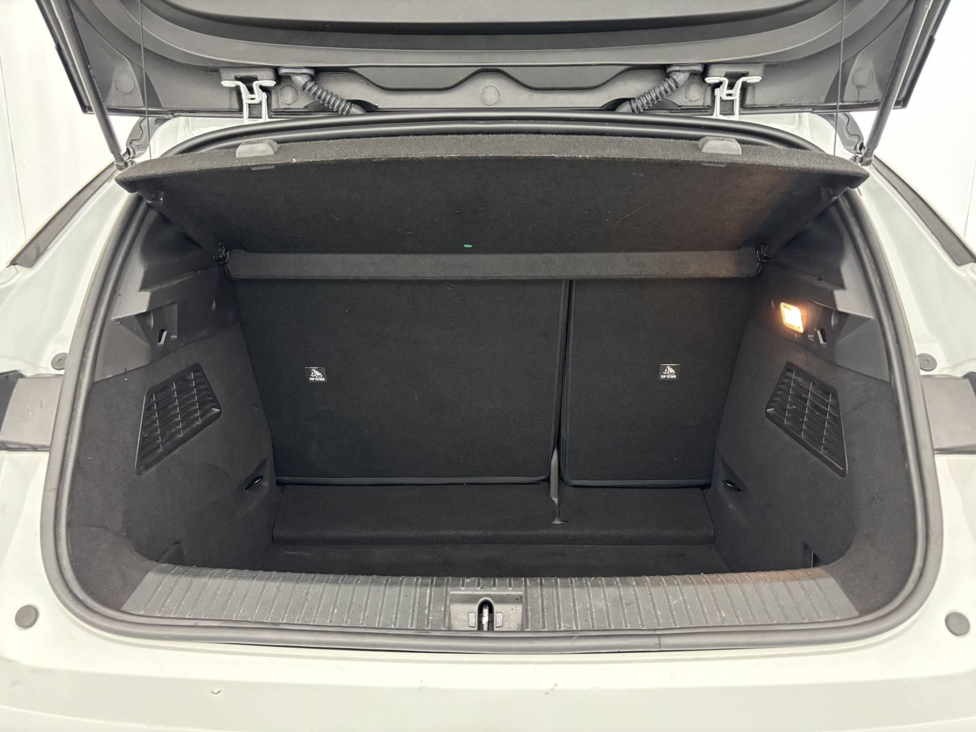 Vente en ligne Renault Megane E-Tech  EV60 220 ch super charge au prix de 23 490 €