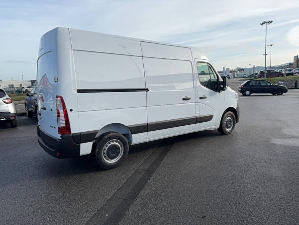 Vente en ligne Renault Master 3 Fourgon MASTER FGN TRAC F3300 L2H2 BLUE DCI 135 au prix de 27 990 €