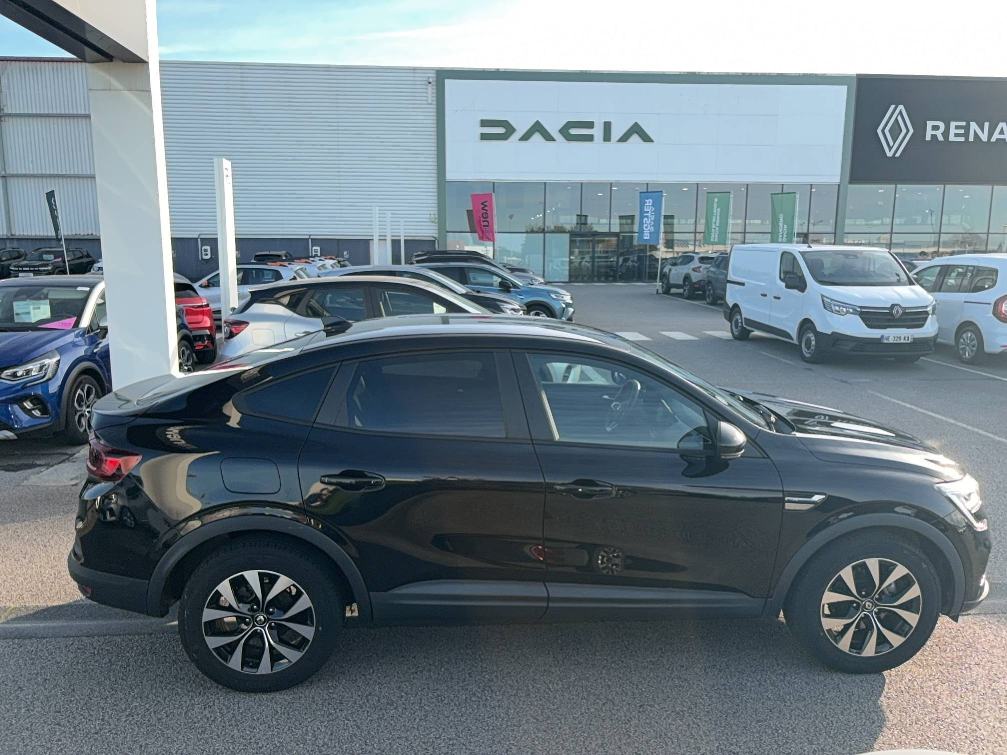 Vente en ligne Renault Arkana  E-Tech hybride 145 - 22 au prix de 21 190 €