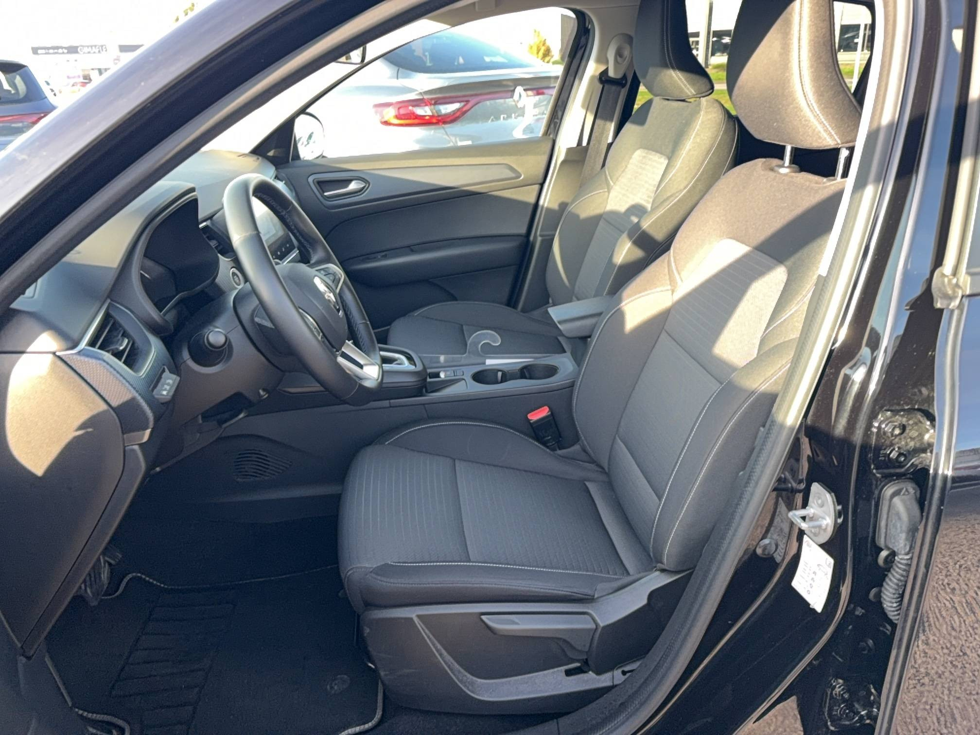 Vente en ligne Renault Arkana  E-Tech hybride 145 - 22 au prix de 21 190 €