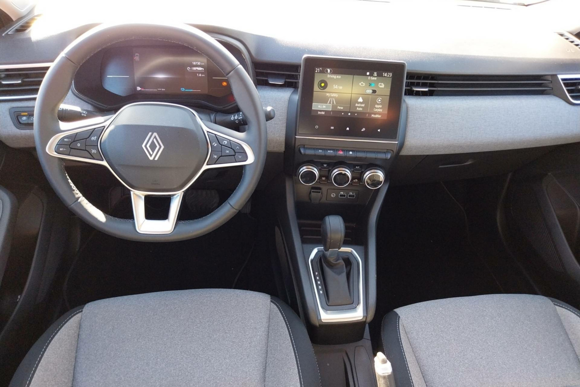 Vente en ligne Renault Clio 5 Clio E-Tech full hybrid 145 ch GSR2 au prix de 19 990 €