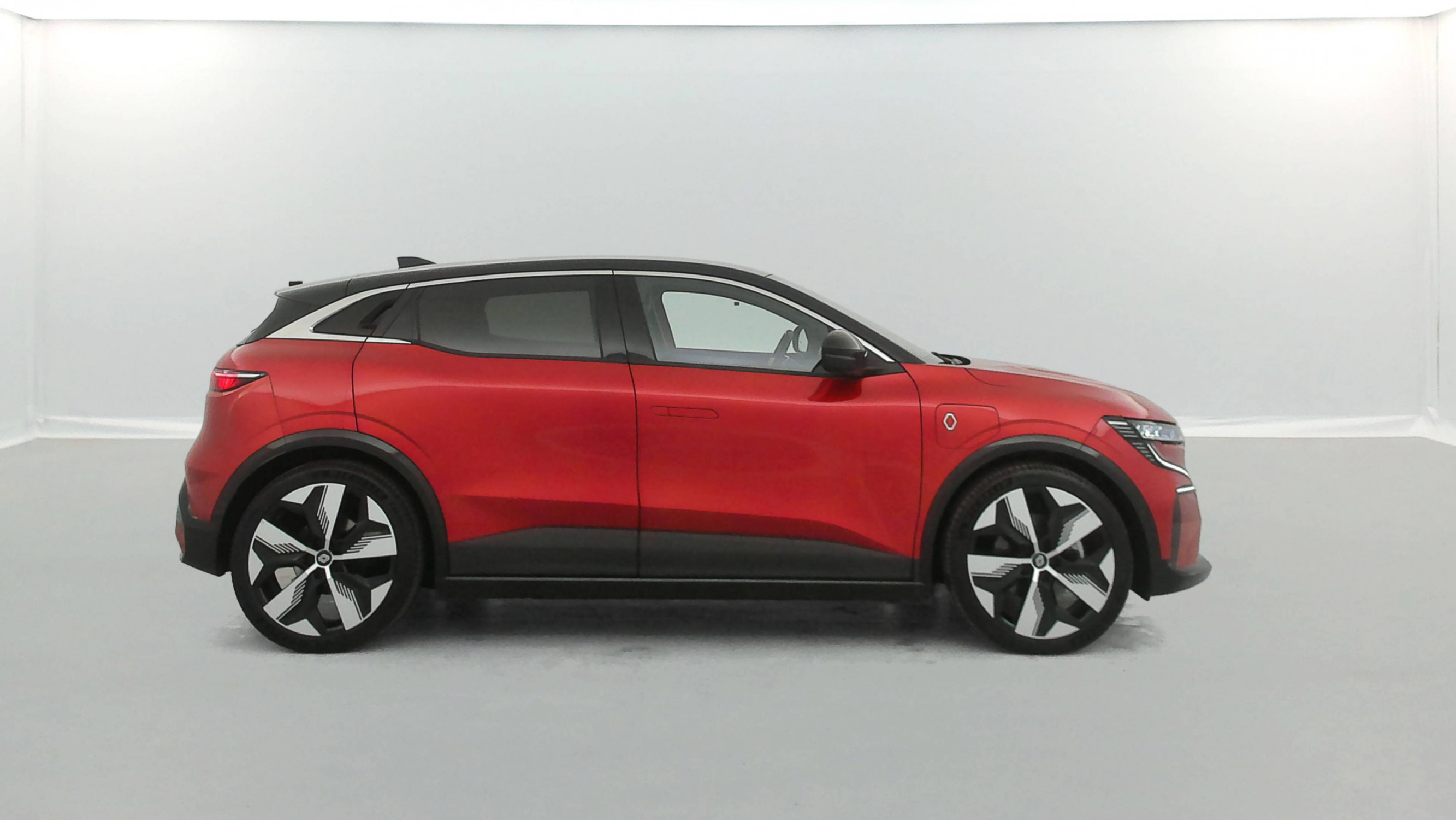 Vente en ligne Renault Megane E-Tech  EV60 220 ch super charge au prix de 22 290 €