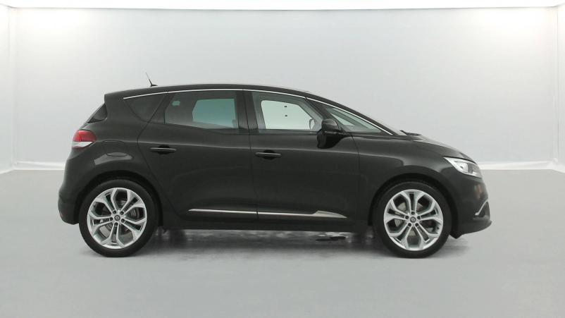 Vente en ligne Renault Scenic 4 Scenic Blue dCi 120 au prix de 16 990 €