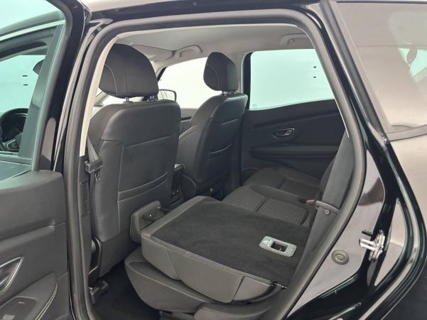 Vente en ligne Renault Scenic 4 Scenic Blue dCi 120 au prix de 16 990 €