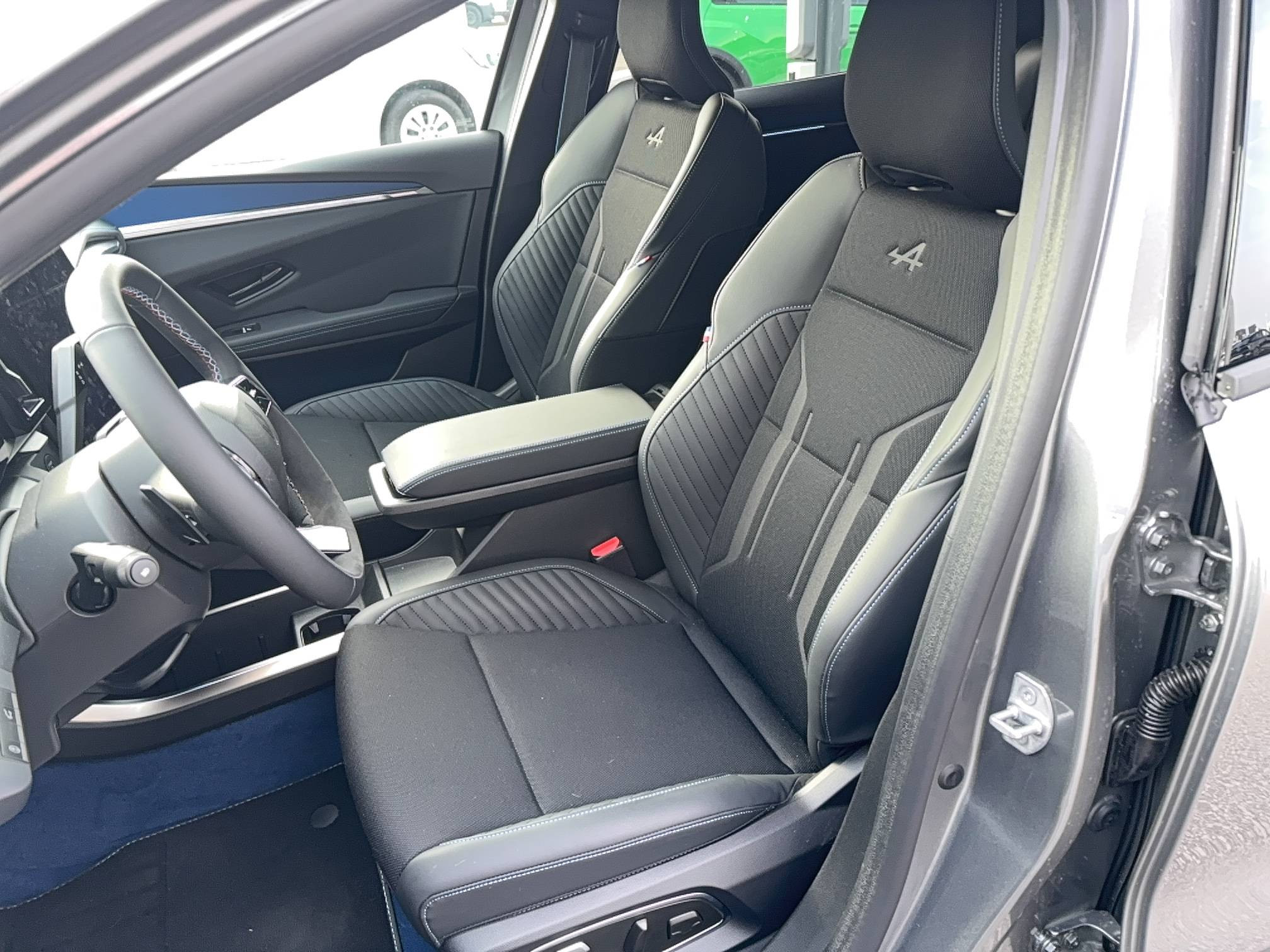 Vente en ligne Renault Scenic E-Tech  220 ch grande autonomie au prix de 45 900 €