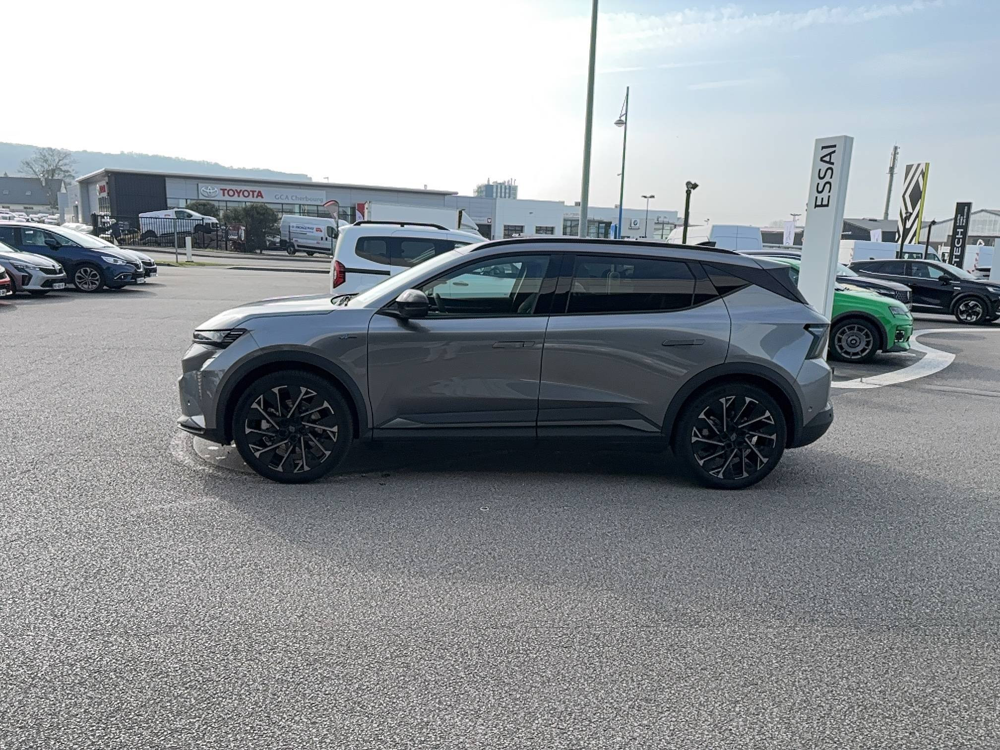 Vente en ligne Renault Scenic E-Tech  220 ch grande autonomie au prix de 45 900 €