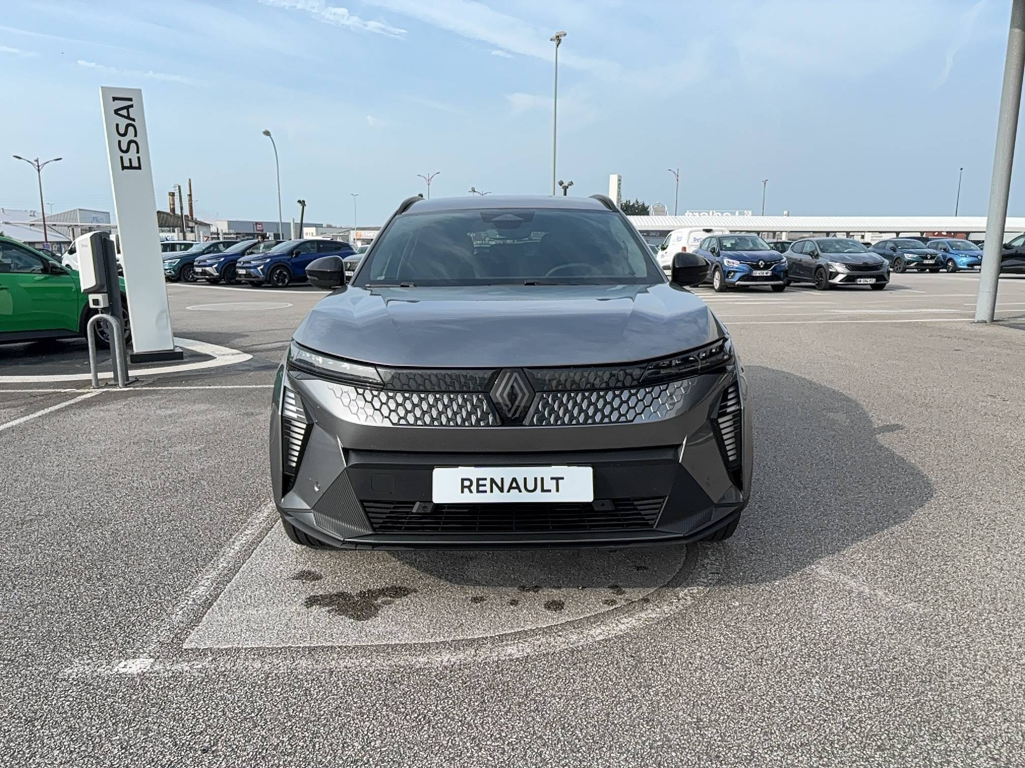 Vente en ligne Renault Scenic E-Tech  220 ch grande autonomie au prix de 45 900 €