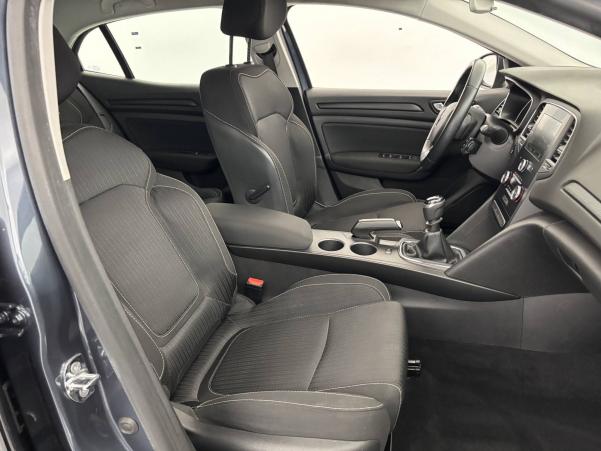Vente en ligne Renault Megane 4 Mégane IV Berline Blue dCi 115 au prix de 14 390 €