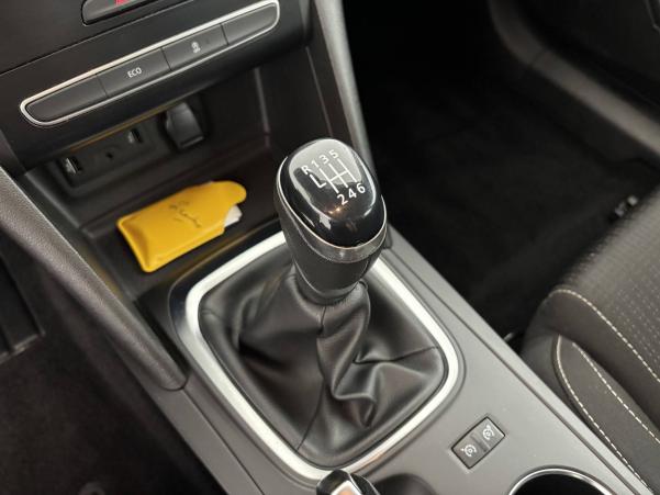 Vente en ligne Renault Megane 4 Mégane IV Berline Blue dCi 115 au prix de 14 390 €