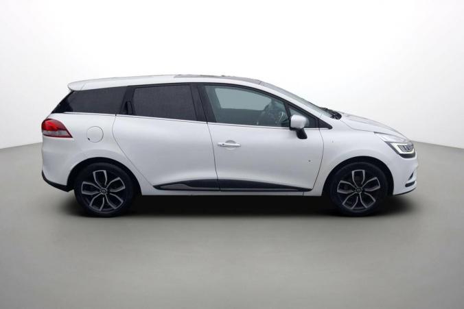Vente en ligne Renault Clio 4 Estate Clio Estate dCi 90 Energy au prix de 10 490 €