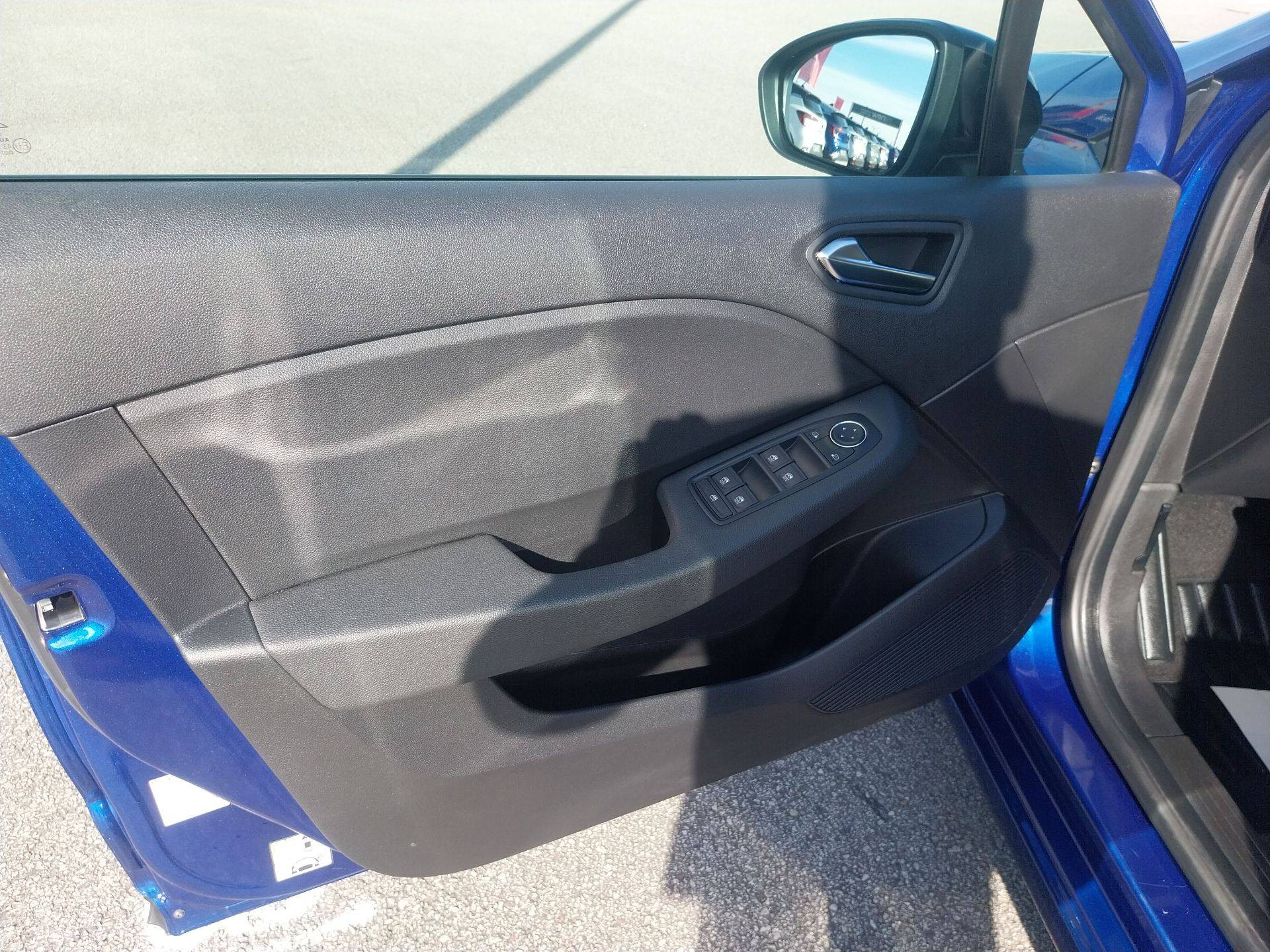 Vente en ligne Renault Clio 5 Clio E-Tech full hybrid 145 ch GSR2 au prix de 19 790 €