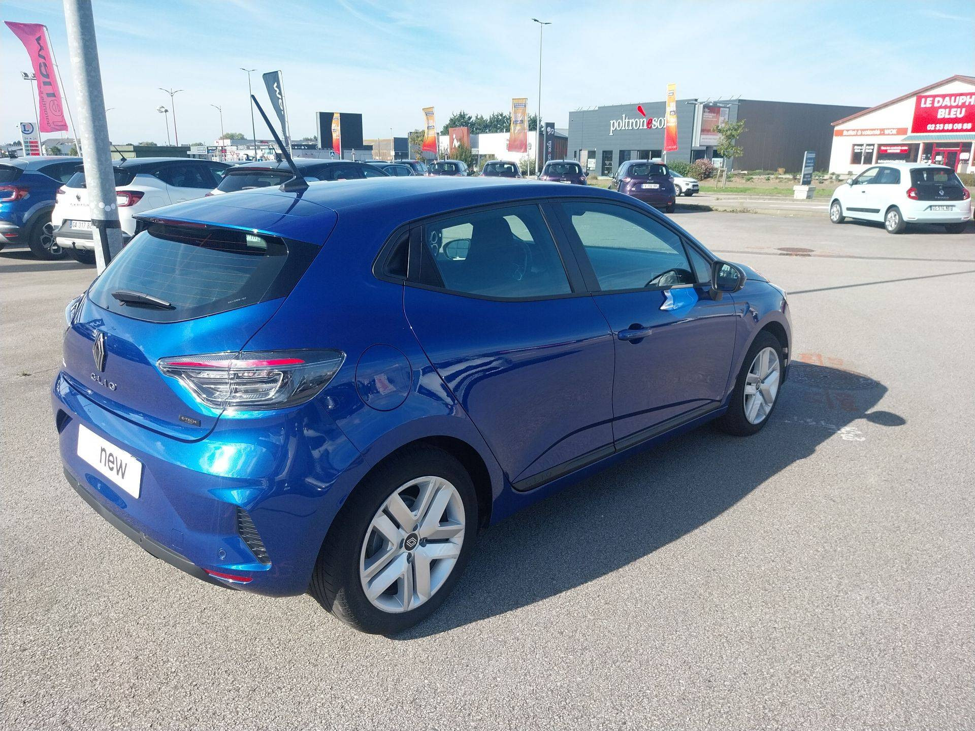 Vente en ligne Renault Clio 5 Clio E-Tech full hybrid 145 ch GSR2 au prix de 19 790 €