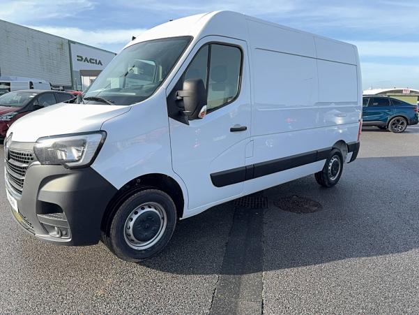 Vente en ligne Renault Master 3 Fourgon MASTER FGN TRAC F3300 L2H2 BLUE DCI 135 au prix de 27 990 €