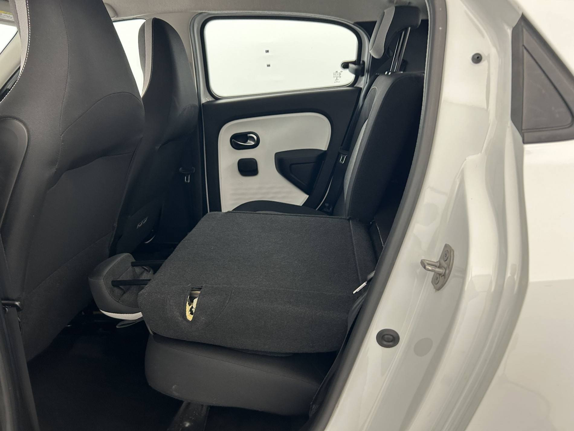 Vente en ligne Renault Twingo Electrique Twingo III E-Tech au prix de 10 990 €