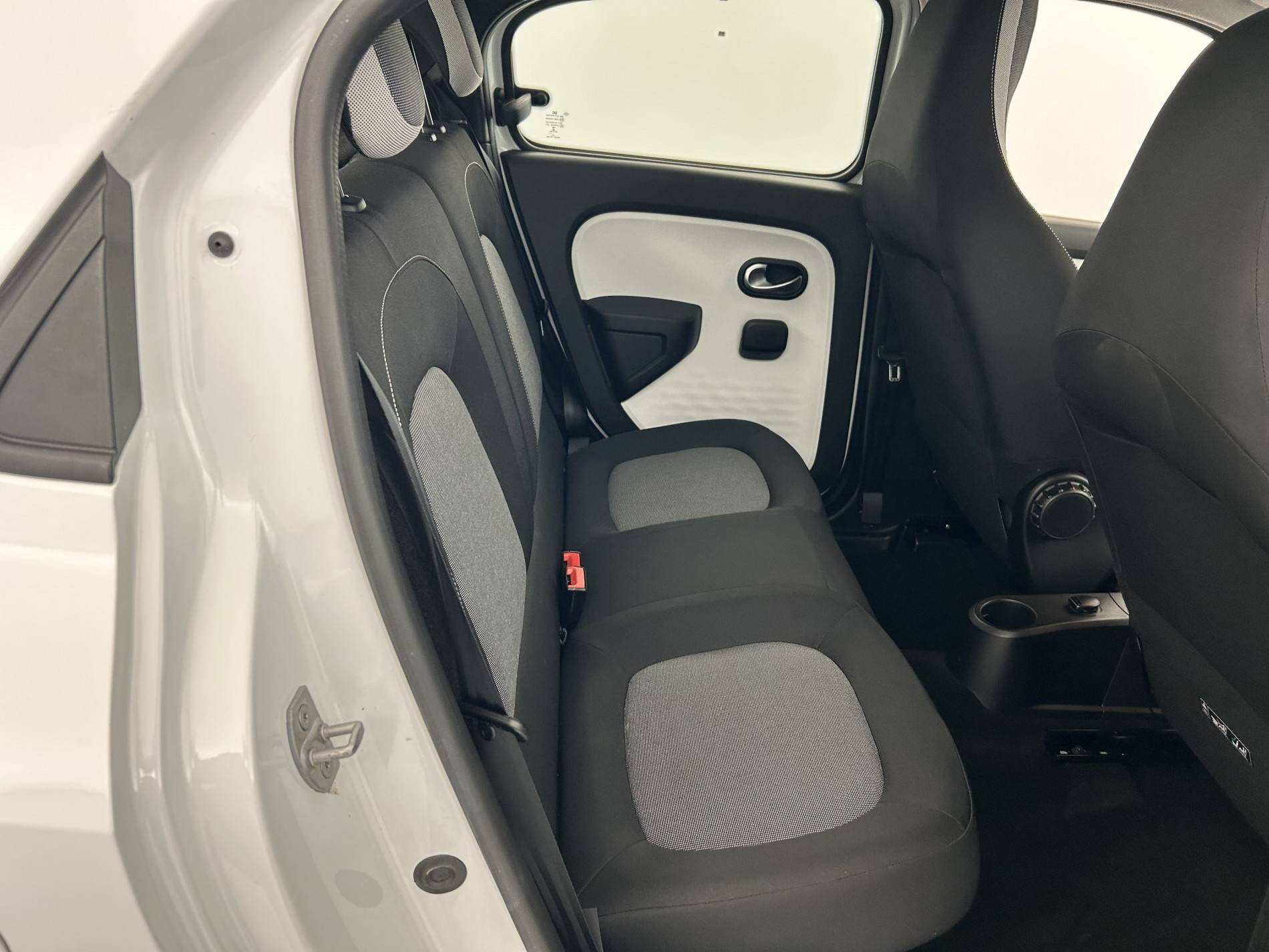 Vente en ligne Renault Twingo Electrique Twingo III E-Tech au prix de 10 990 €