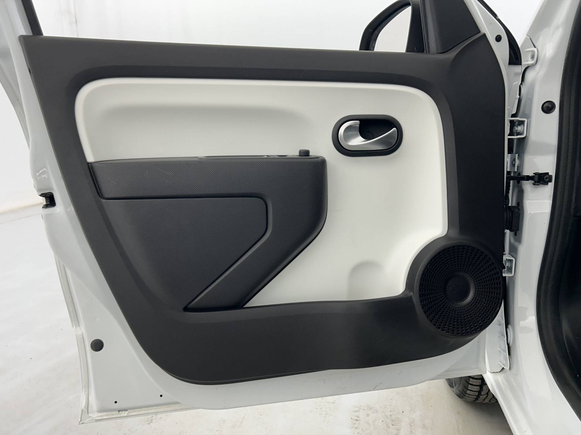 Vente en ligne Renault Twingo Electrique Twingo III E-Tech au prix de 10 990 €