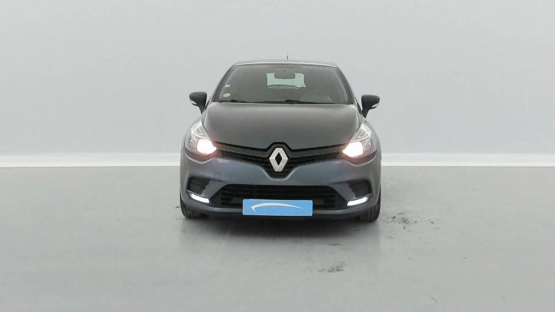 Vente en ligne Renault Clio 4 Clio dCi 75 E6C au prix de 11 990 €