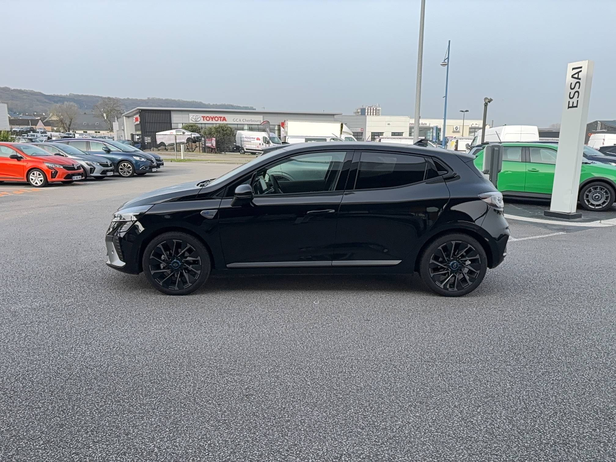 Vente en ligne Renault Clio 5 Clio E-Tech full hybrid 145 ch GSR2 au prix de 22 500 €