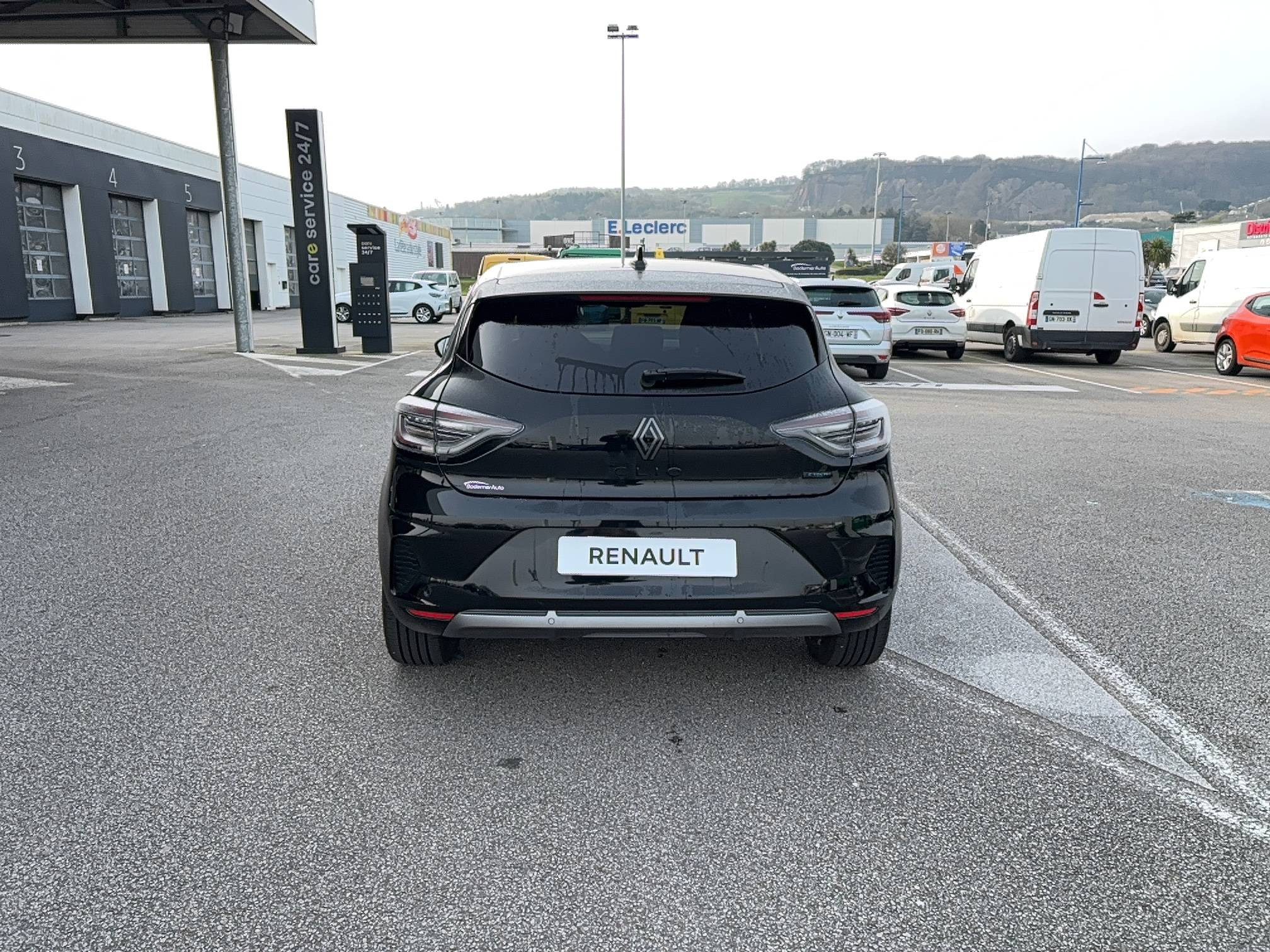 Vente en ligne Renault Clio 5 Clio E-Tech full hybrid 145 ch GSR2 au prix de 22 500 €