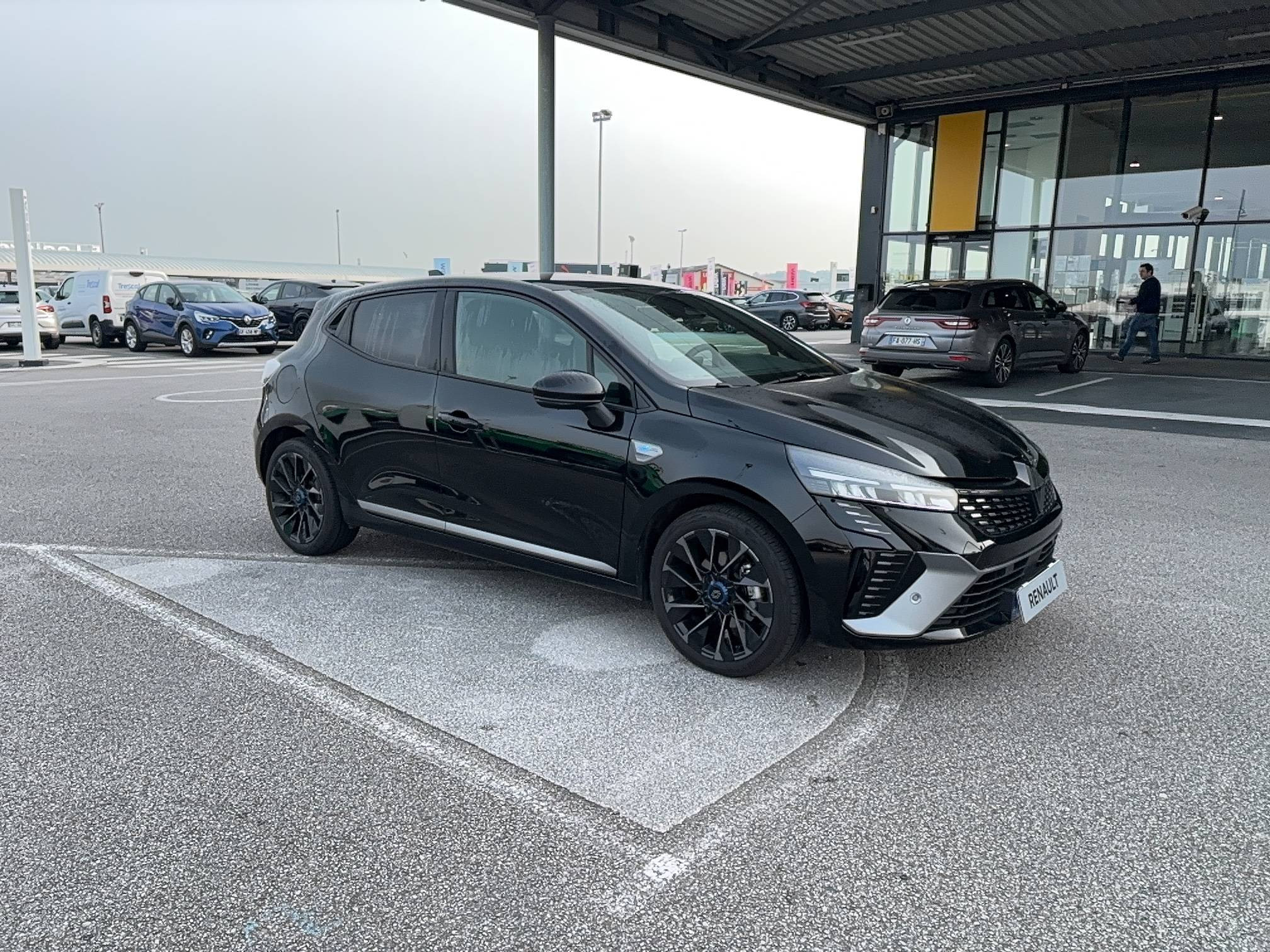 Vente en ligne Renault Clio 5 Clio E-Tech full hybrid 145 ch GSR2 au prix de 22 500 €