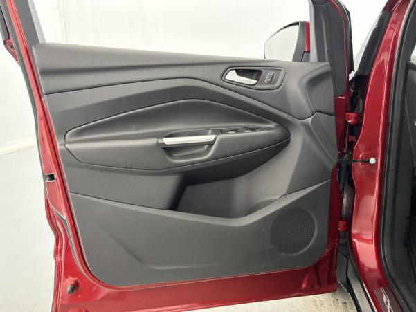 Vente en ligne Ford Kuga  2.0 TDCi 150 S&S 4x2 BVM6 au prix de 16 290 €