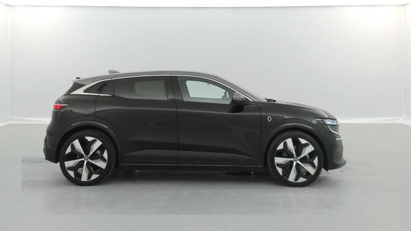 Vente en ligne Renault Megane E-Tech  EV60 220 ch super charge au prix de 24 990 €