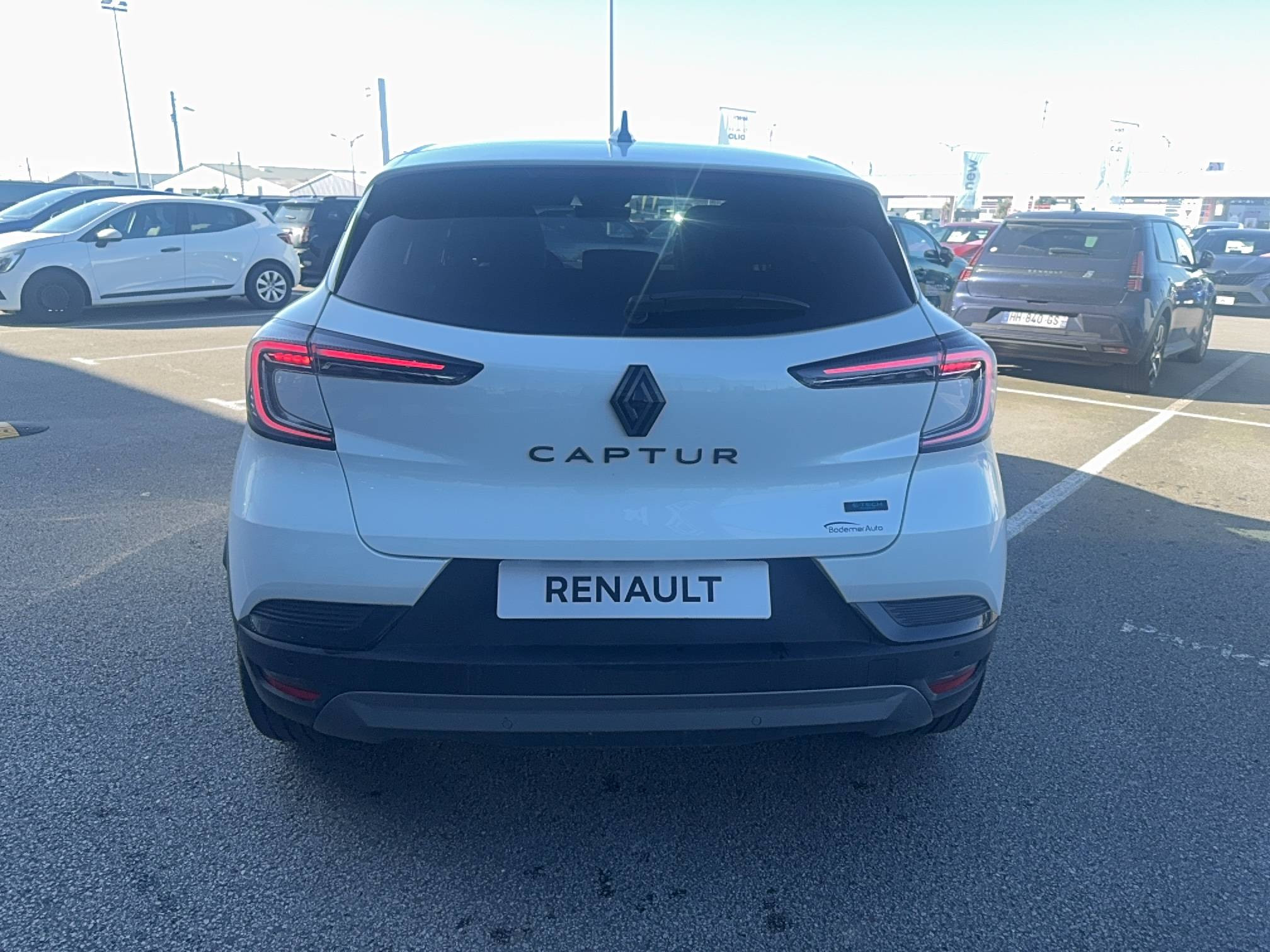 Vente en ligne Renault Captur  E-Tech full hybrid 160 ch au prix de 30 900 €