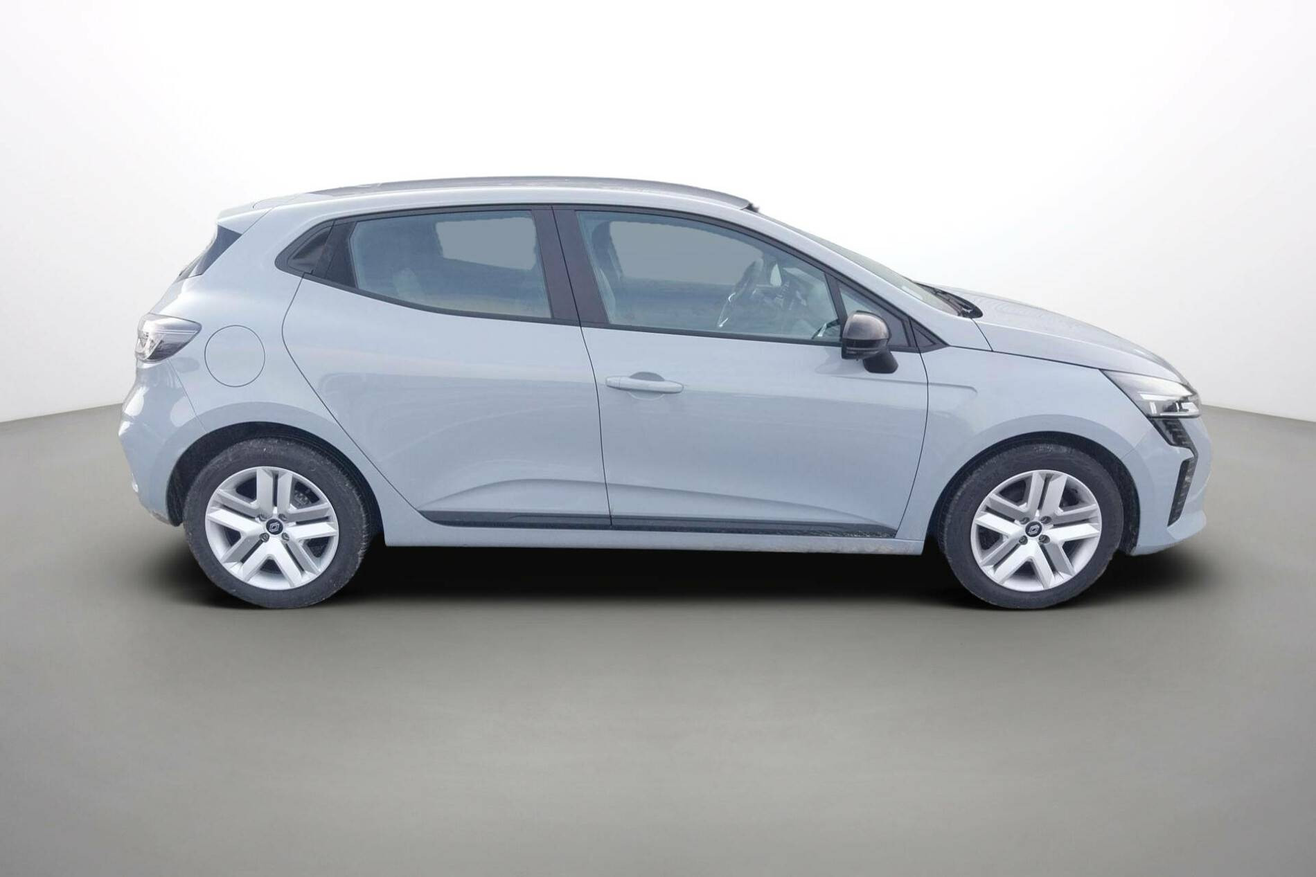 Vente en ligne Renault Clio 5 Clio TCe 90 au prix de 15 290 €