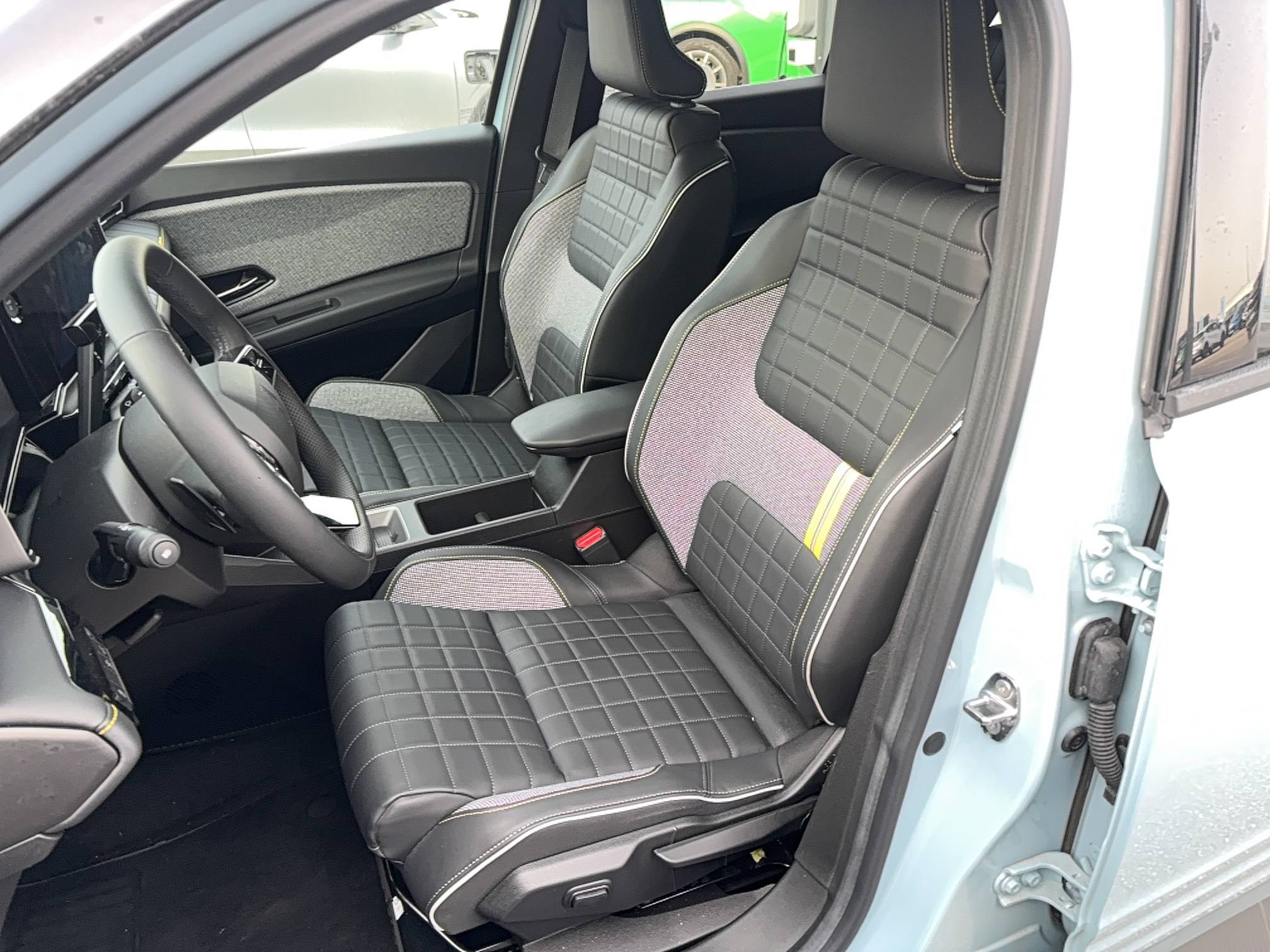 Vente en ligne Renault R4 E-Tech  150 ch autonomie confort au prix de 35 900 €