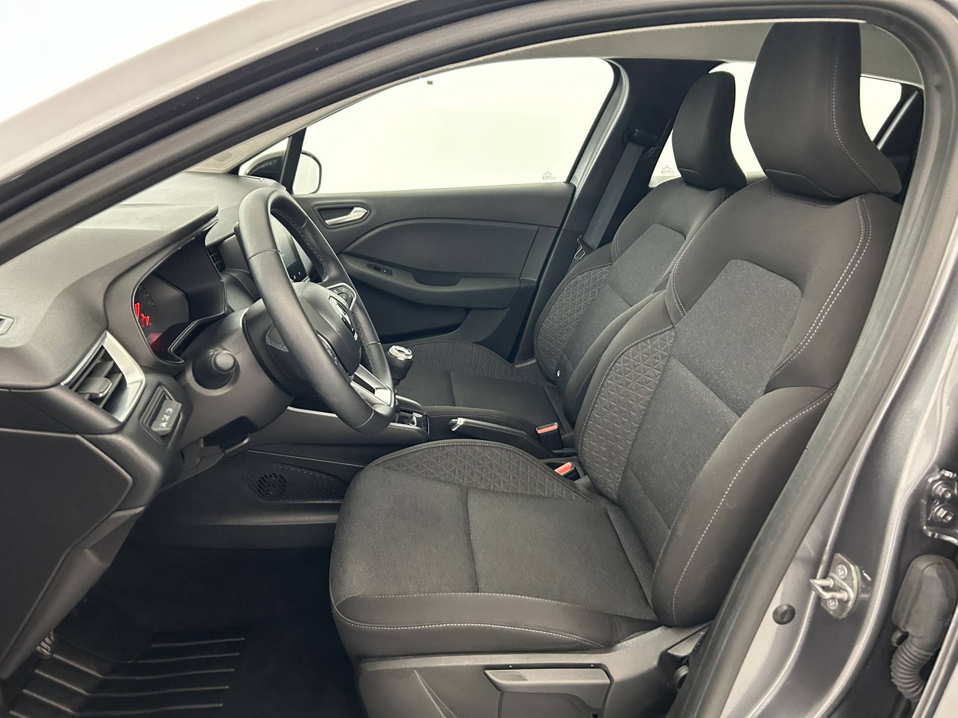 Vente en ligne Renault Clio 5 Clio TCe 90 au prix de 13 990 €