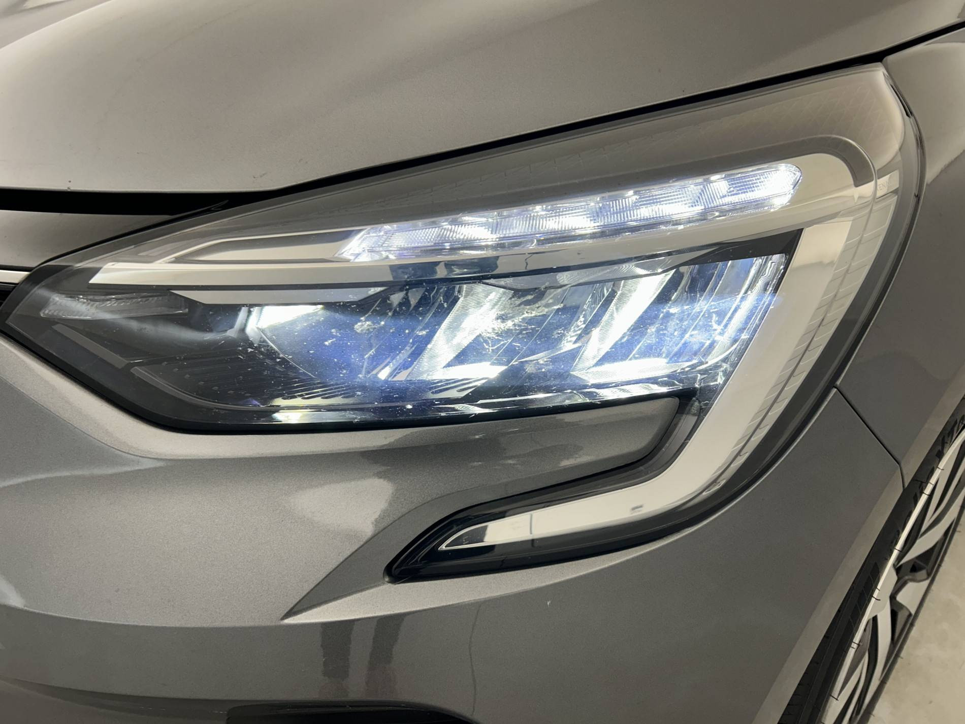 Vente en ligne Renault Clio 5 Clio TCe 90 au prix de 13 990 €