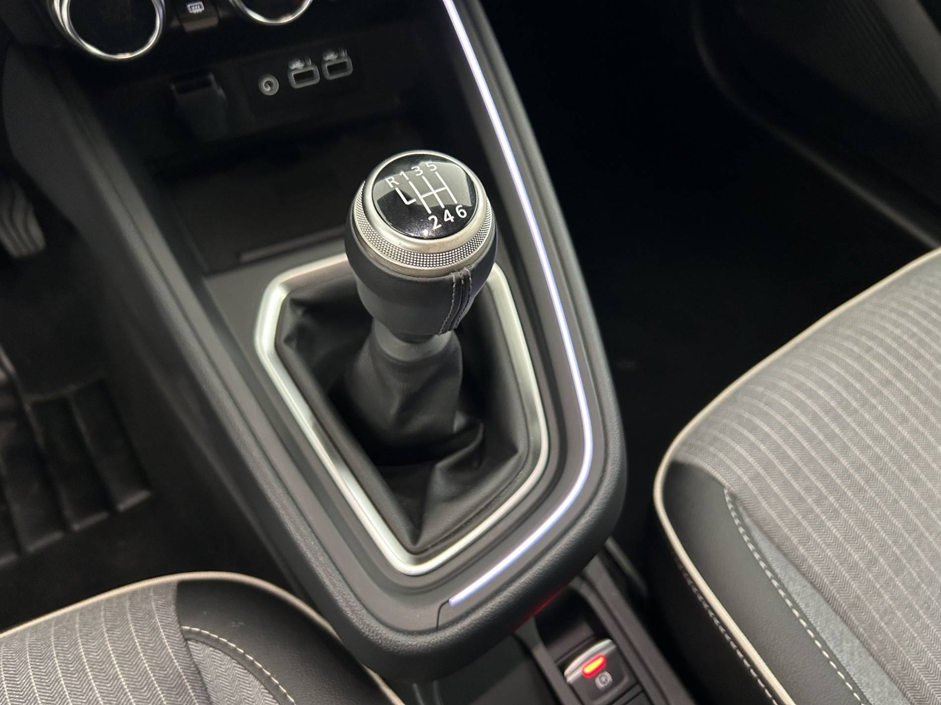 Vente en ligne Renault Clio 5 Clio Eco-G 100 ch GSR2 au prix de 17 990 €