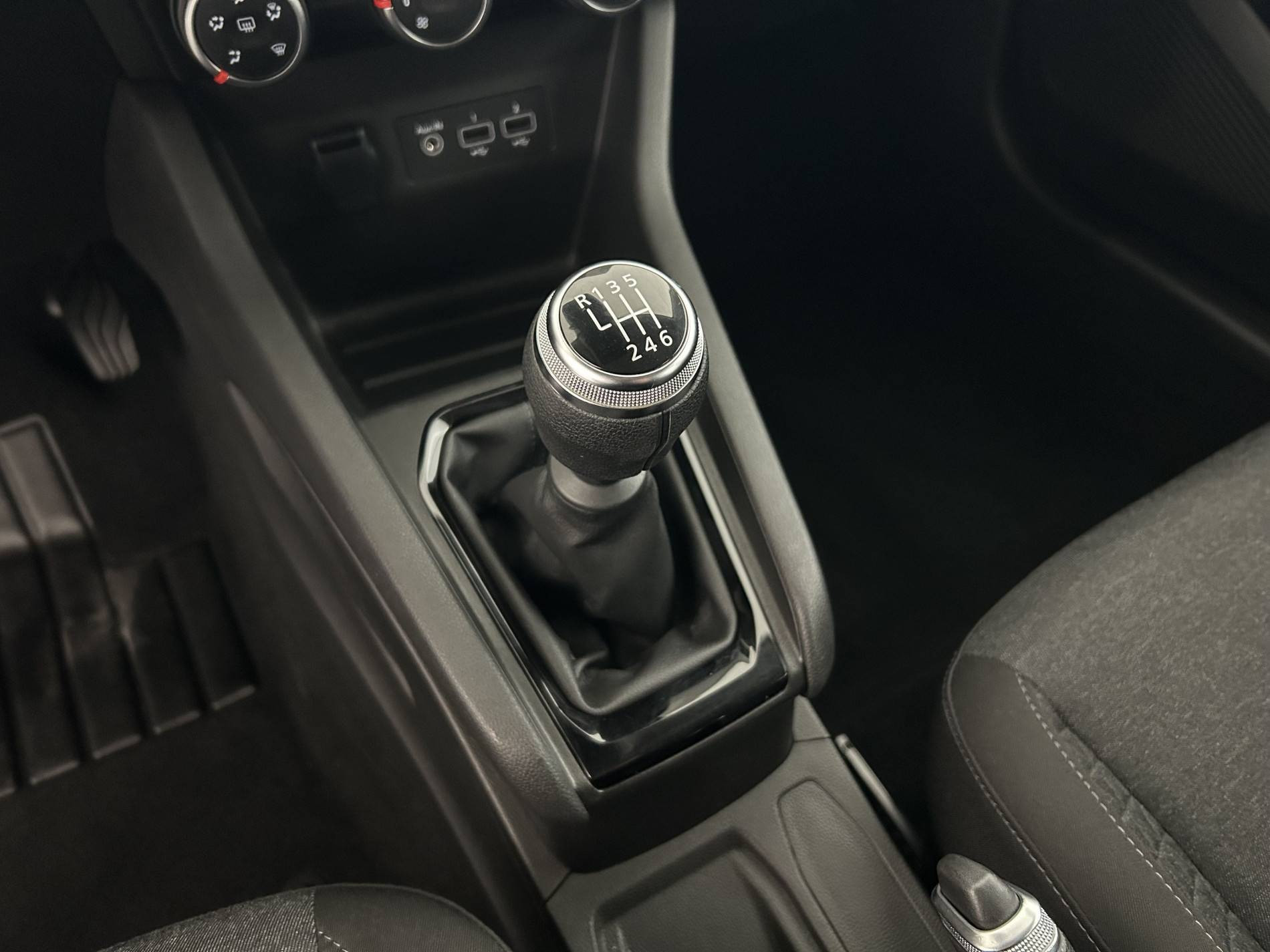 Vente en ligne Renault Clio 5 Clio TCe 100 GPL au prix de 12 990 €