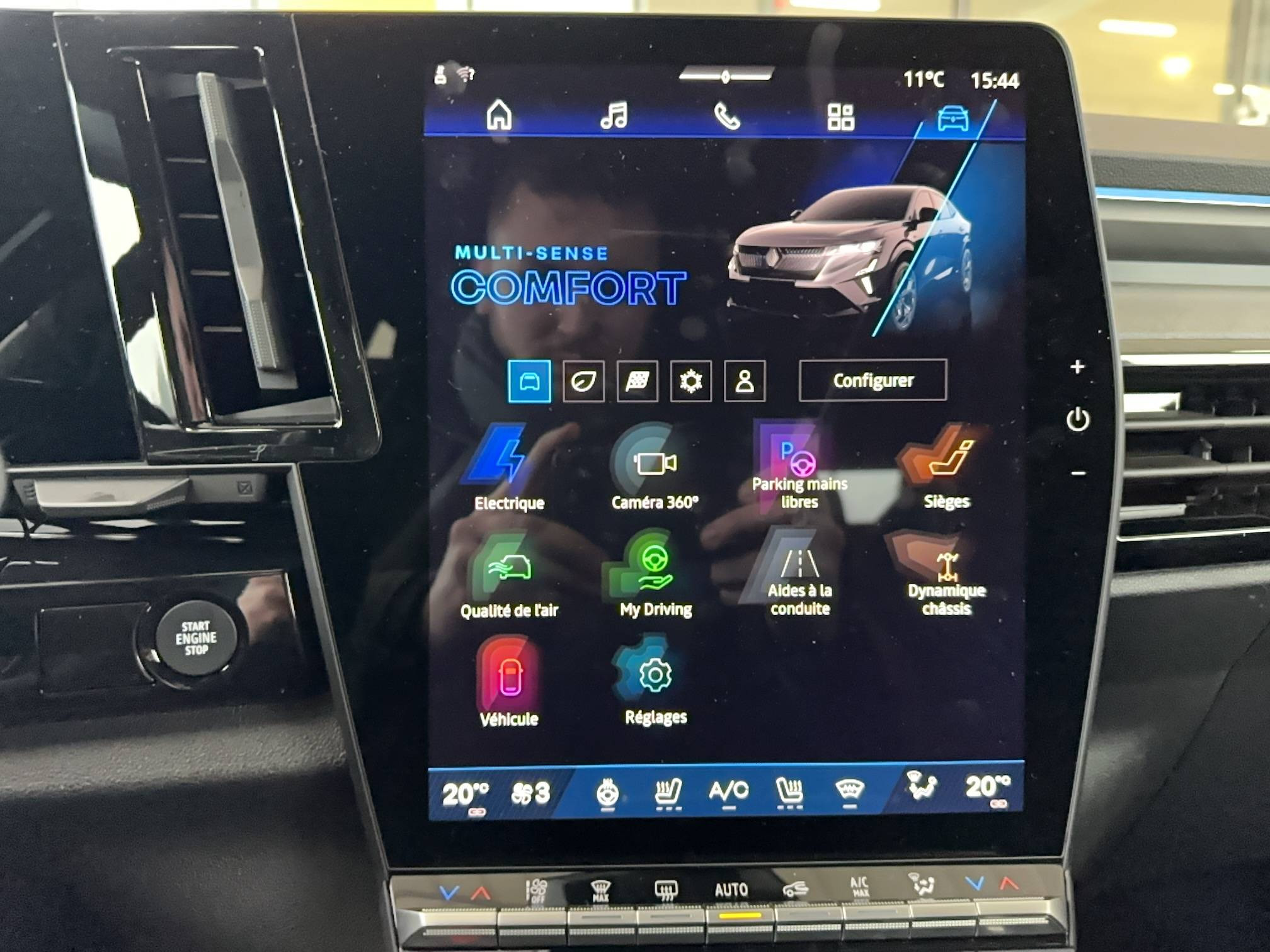 Vente en ligne Renault Rafale  hyper hybrid E-Tech 300ch 4x4 au prix de 52 900 €