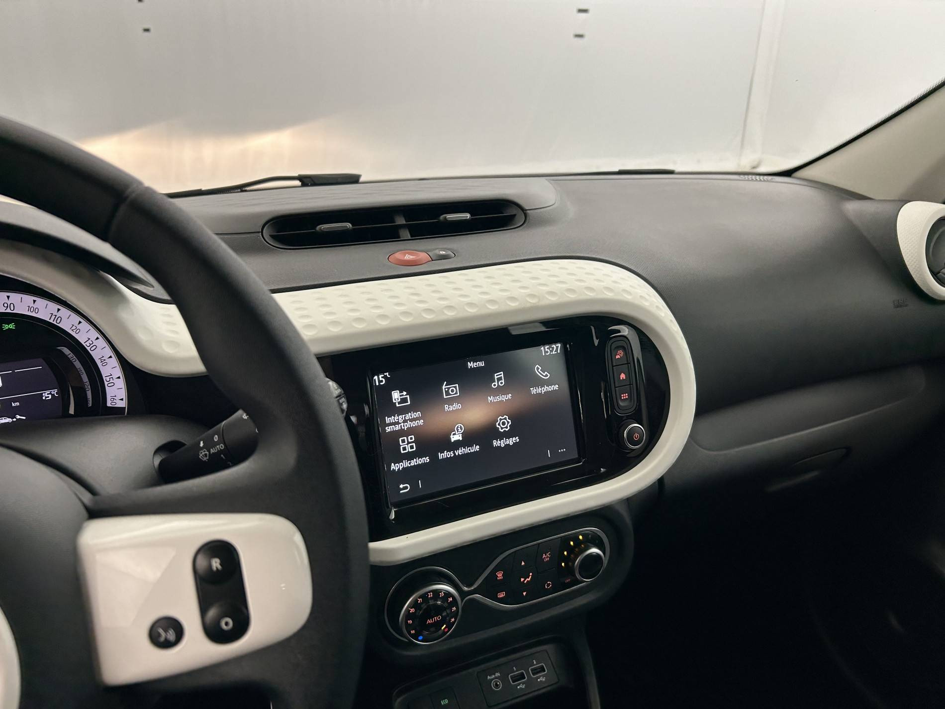 Vente en ligne Renault Twingo Electrique Twingo III E-Tech au prix de 11 490 €