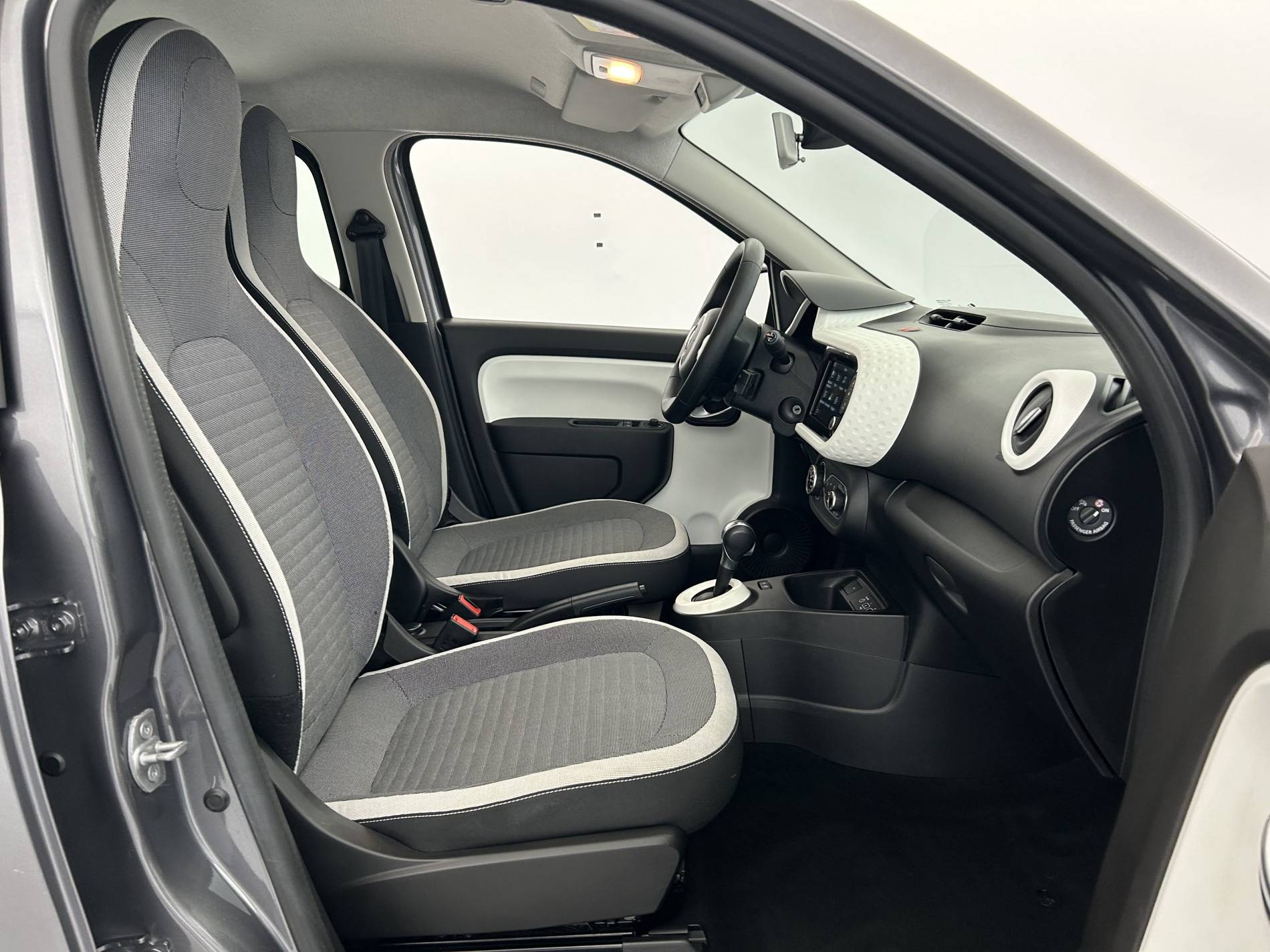 Vente en ligne Renault Twingo Electrique Twingo III E-Tech au prix de 11 490 €