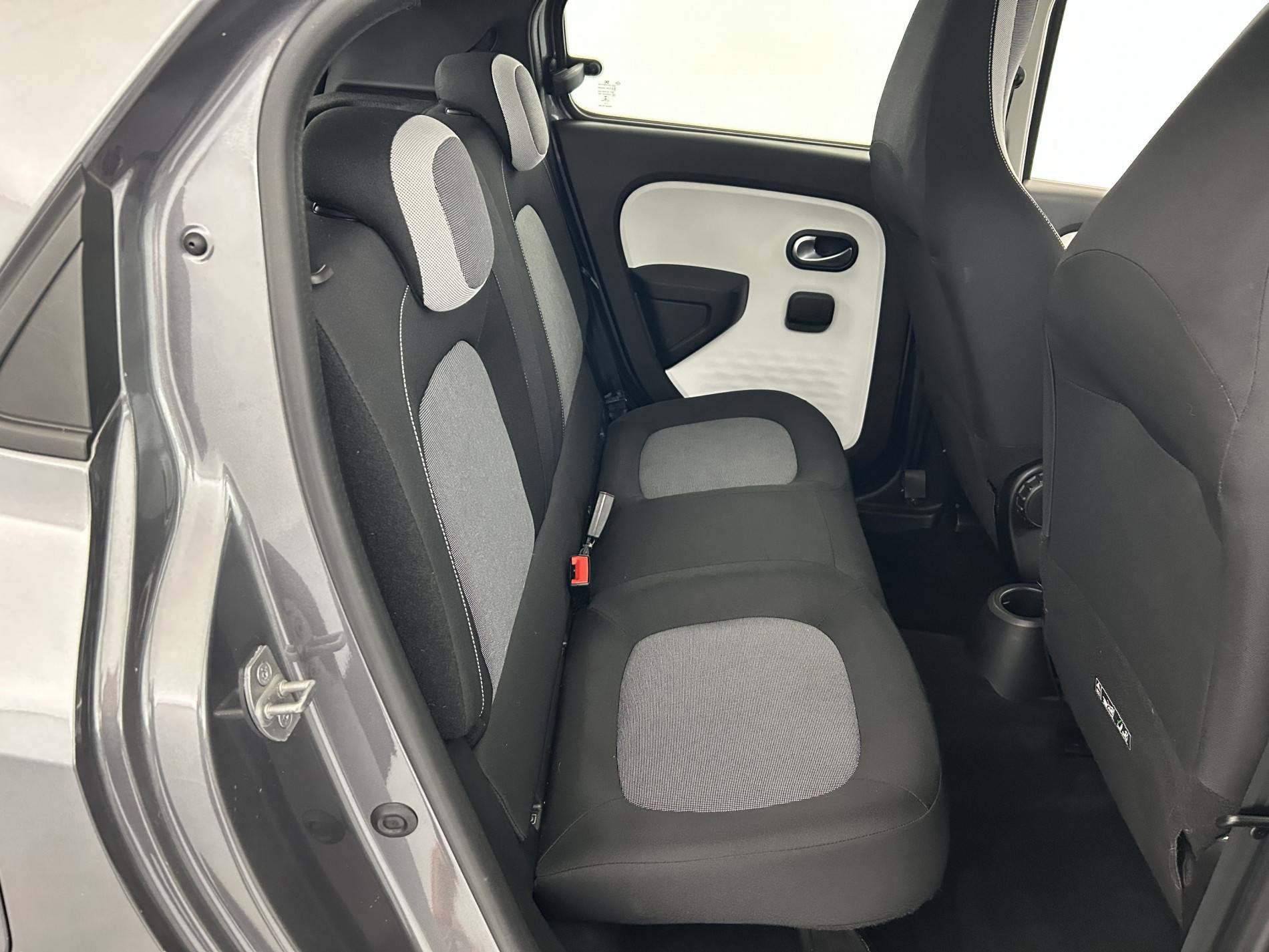 Vente en ligne Renault Twingo Electrique Twingo III E-Tech au prix de 11 490 €