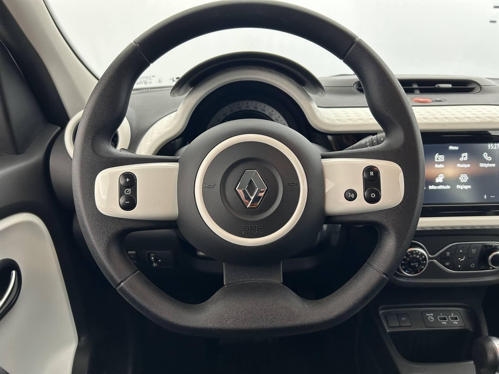 Vente en ligne Renault Twingo Electrique Twingo III E-Tech au prix de 11 490 €