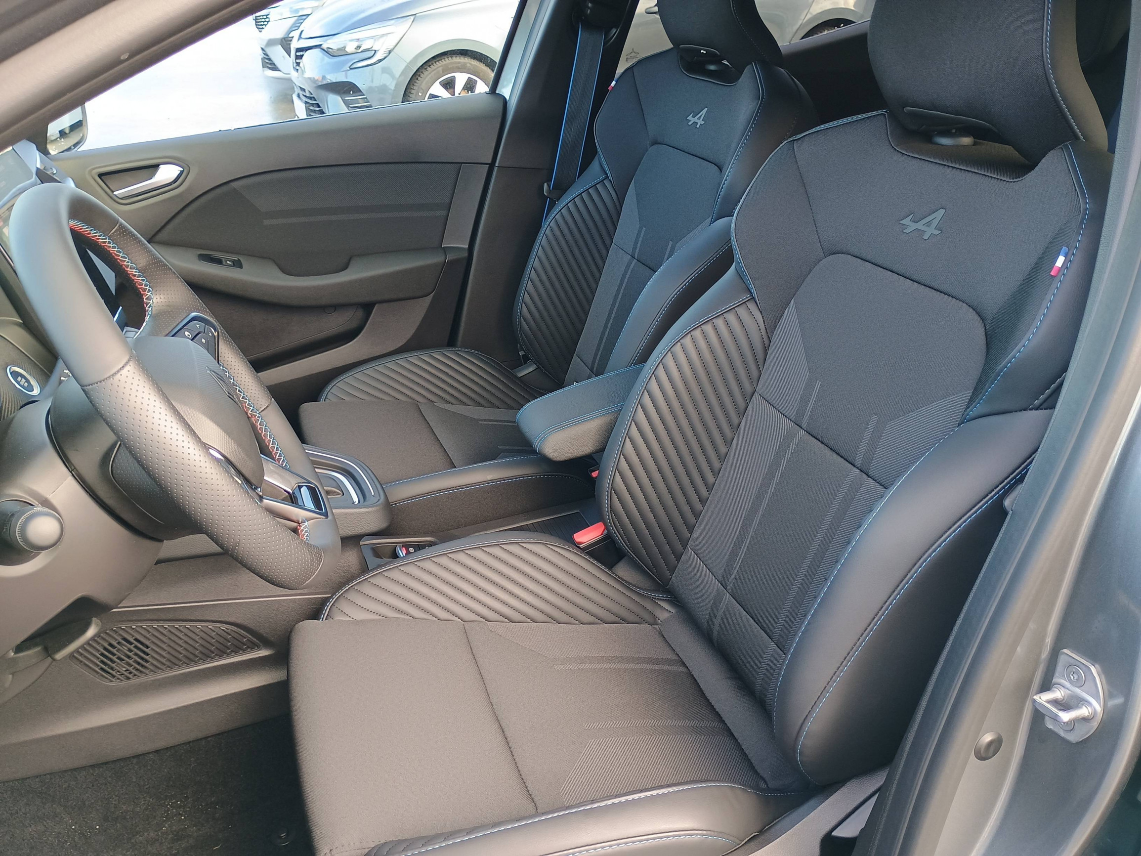 Vente en ligne Renault Clio 5 Clio E-Tech full hybrid 145 ch GSR2 au prix de 24 490 €