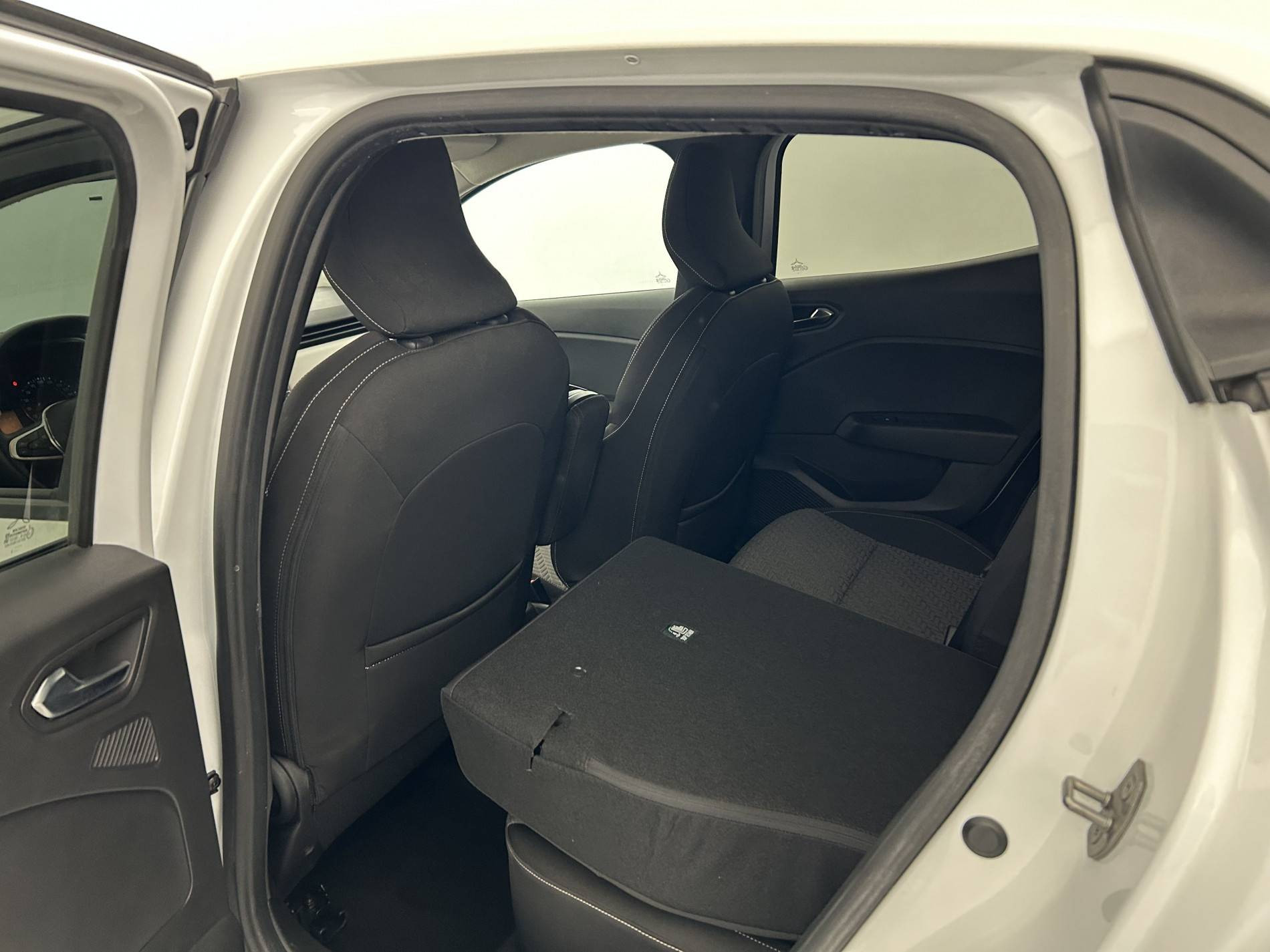 Vente en ligne Renault Clio 5 Clio Blue dCi 100 au prix de 14 990 €