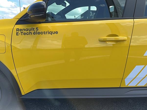 Vente en ligne Renault R5 E-Tech  120 ch autonomie urbaine au prix de 26 500 €