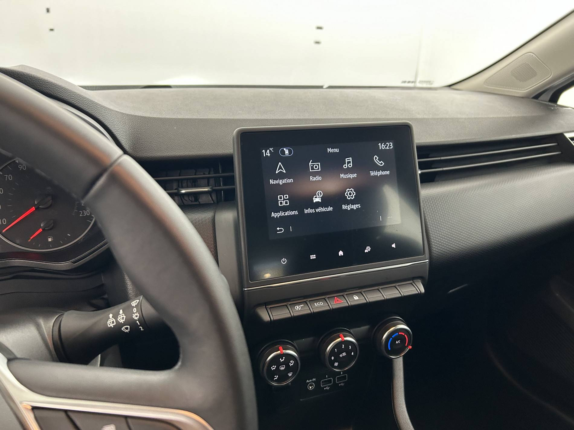 Vente en ligne Renault Clio 5 Clio TCe 100 GPL - 21N au prix de 13 290 €