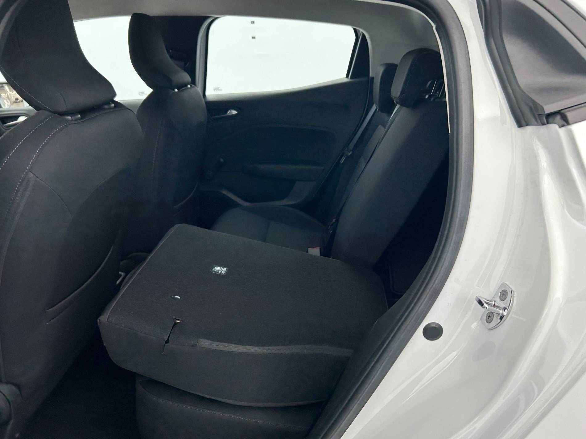 Vente en ligne Renault Clio 5 Clio TCe 100 GPL - 21N au prix de 13 290 €