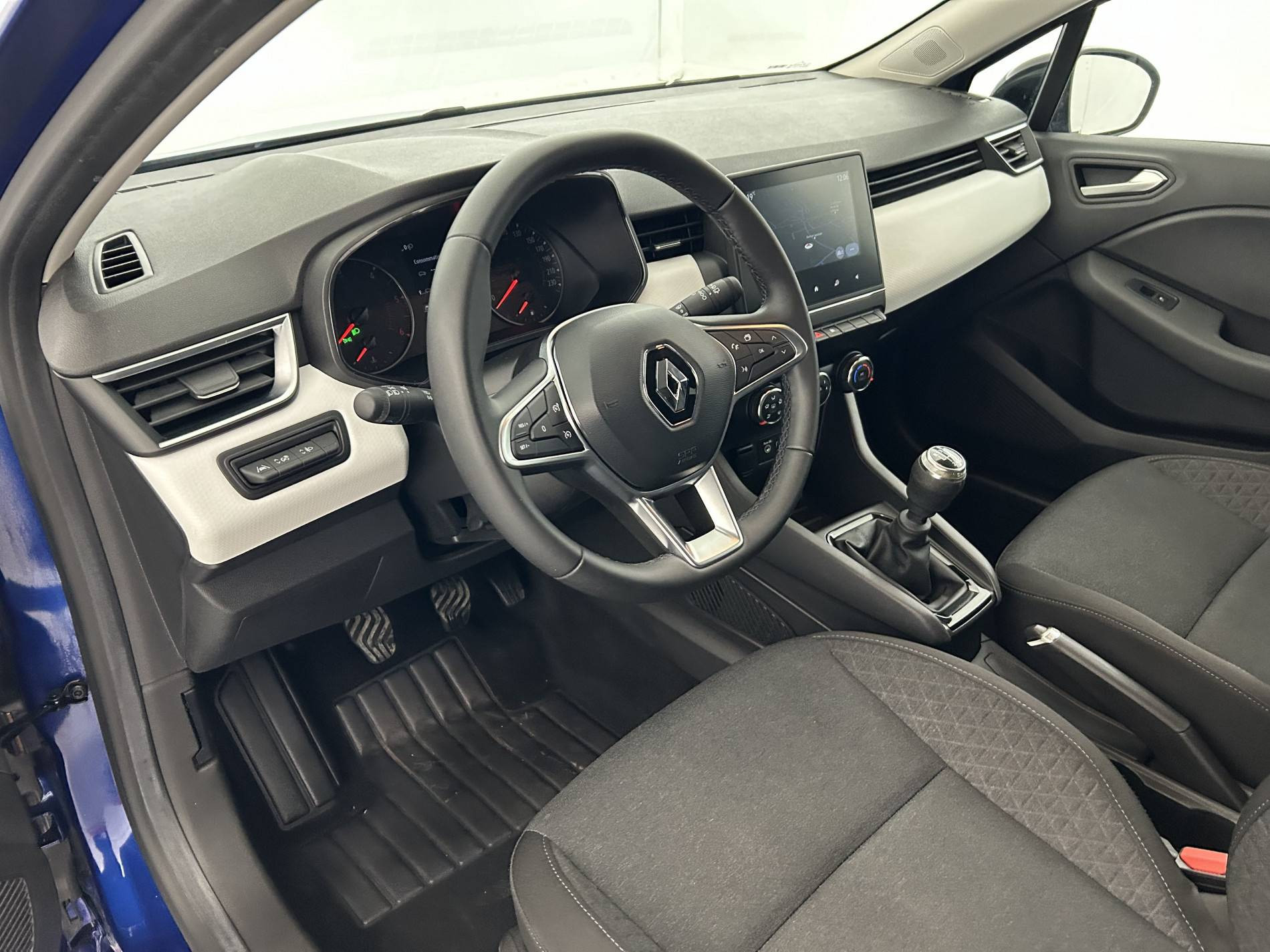 Vente en ligne Renault Clio 5 Clio Blue dCi 100 au prix de 15 390 €