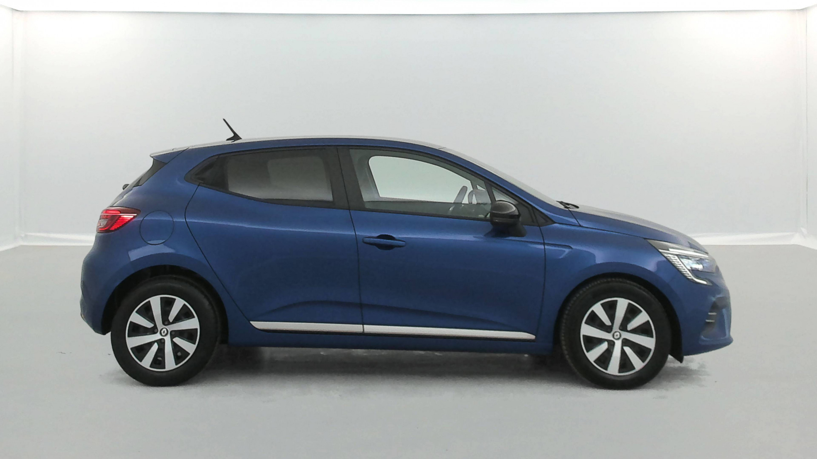 Vente en ligne Renault Clio 5 Clio Blue dCi 100 au prix de 15 390 €