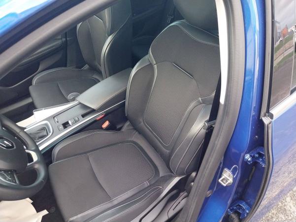 Vente en ligne Renault Megane 4  Blue dCi 115 EDC au prix de 24 990 €