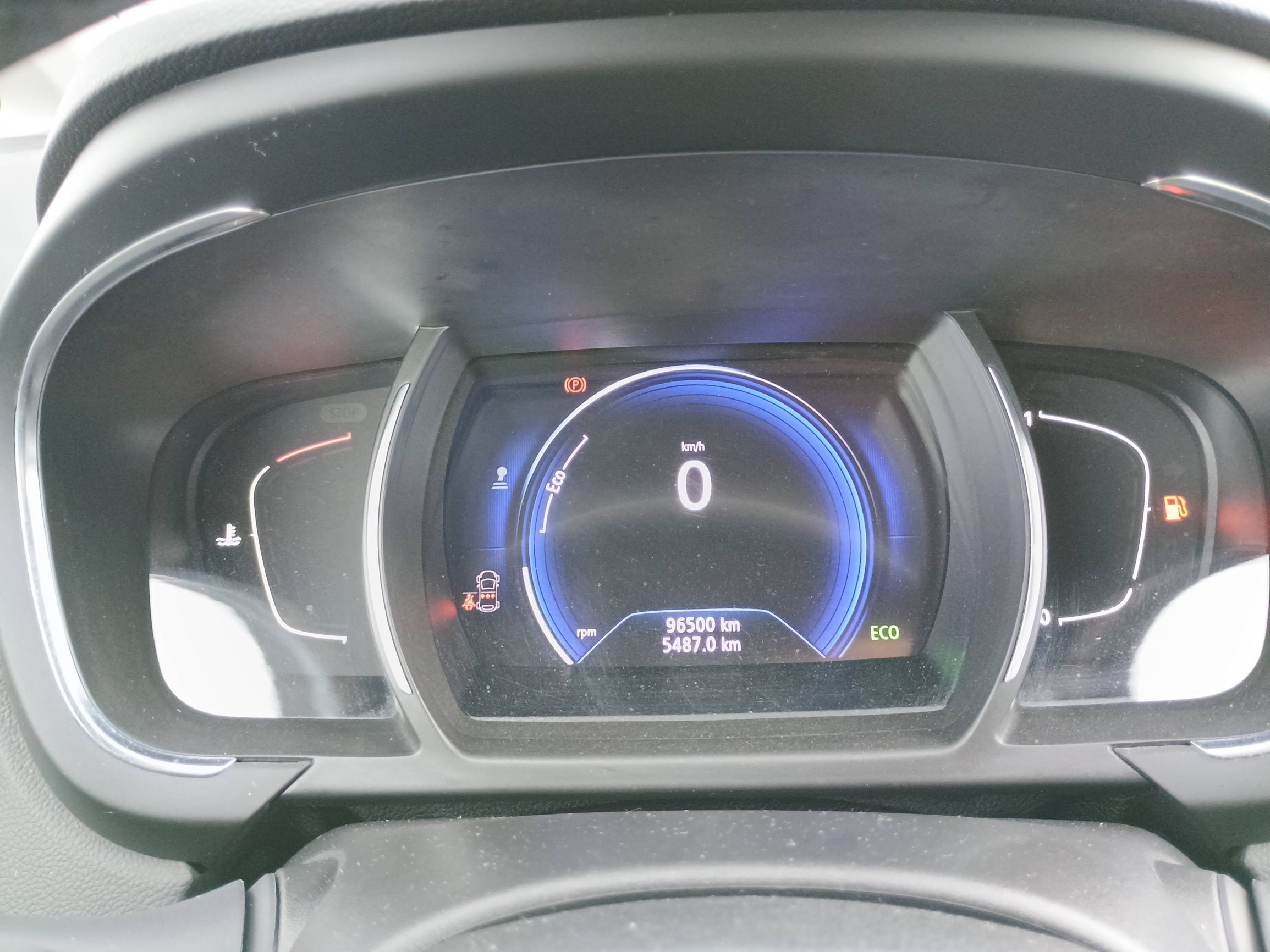 Vente en ligne Renault Scenic 4 Scenic Blue dCi 120 au prix de 14 790 €