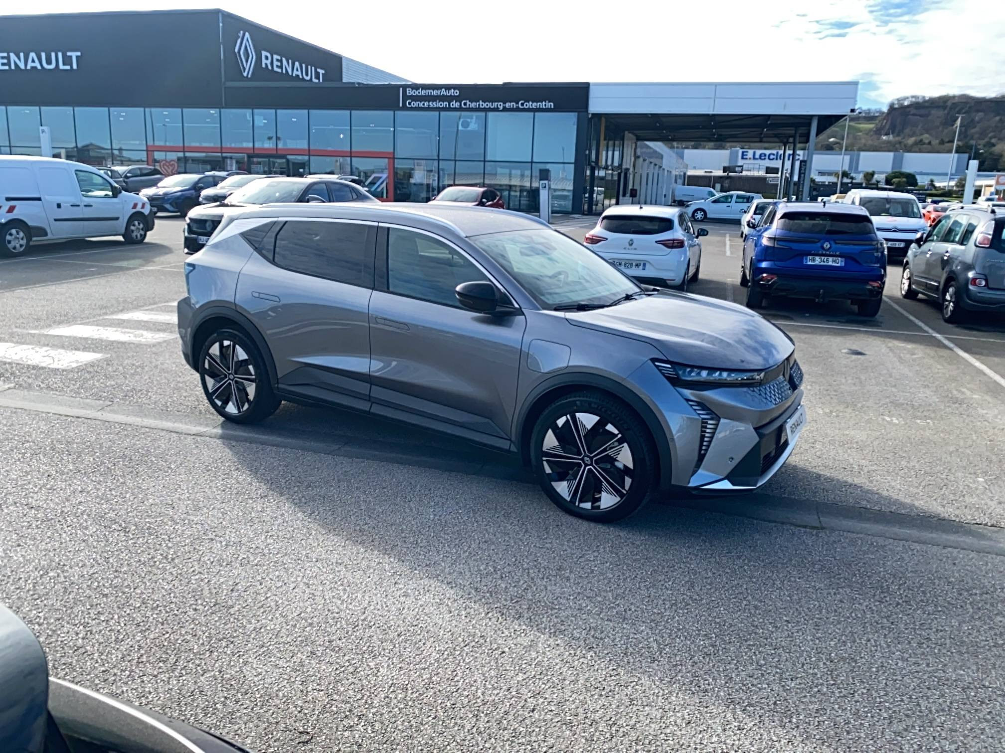 Vente en ligne Renault Scenic E-Tech  220 ch grande autonomie au prix de 44 900 €