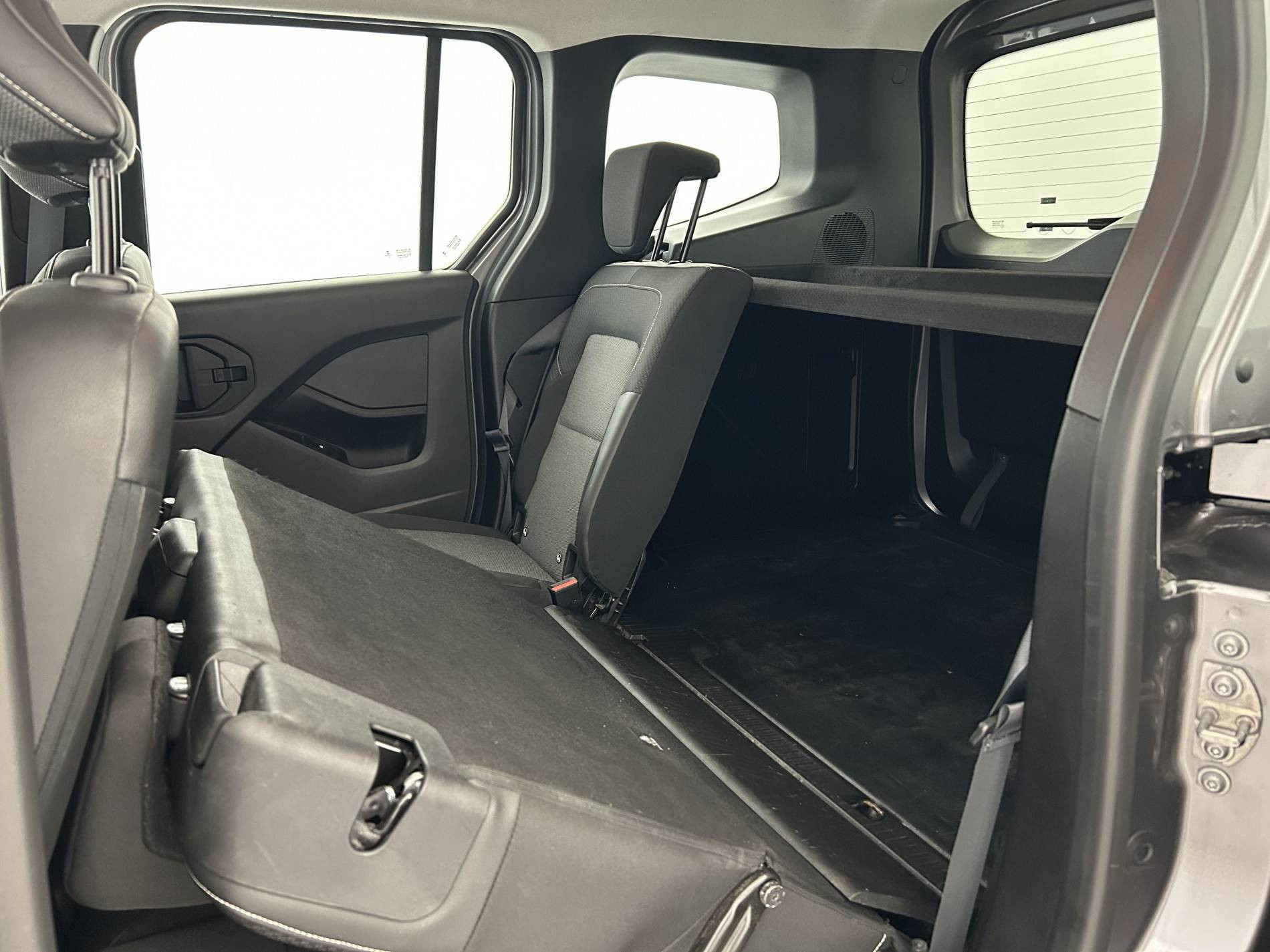 Vente en ligne Renault Kangoo  Blue dCi 95 au prix de 20 690 €